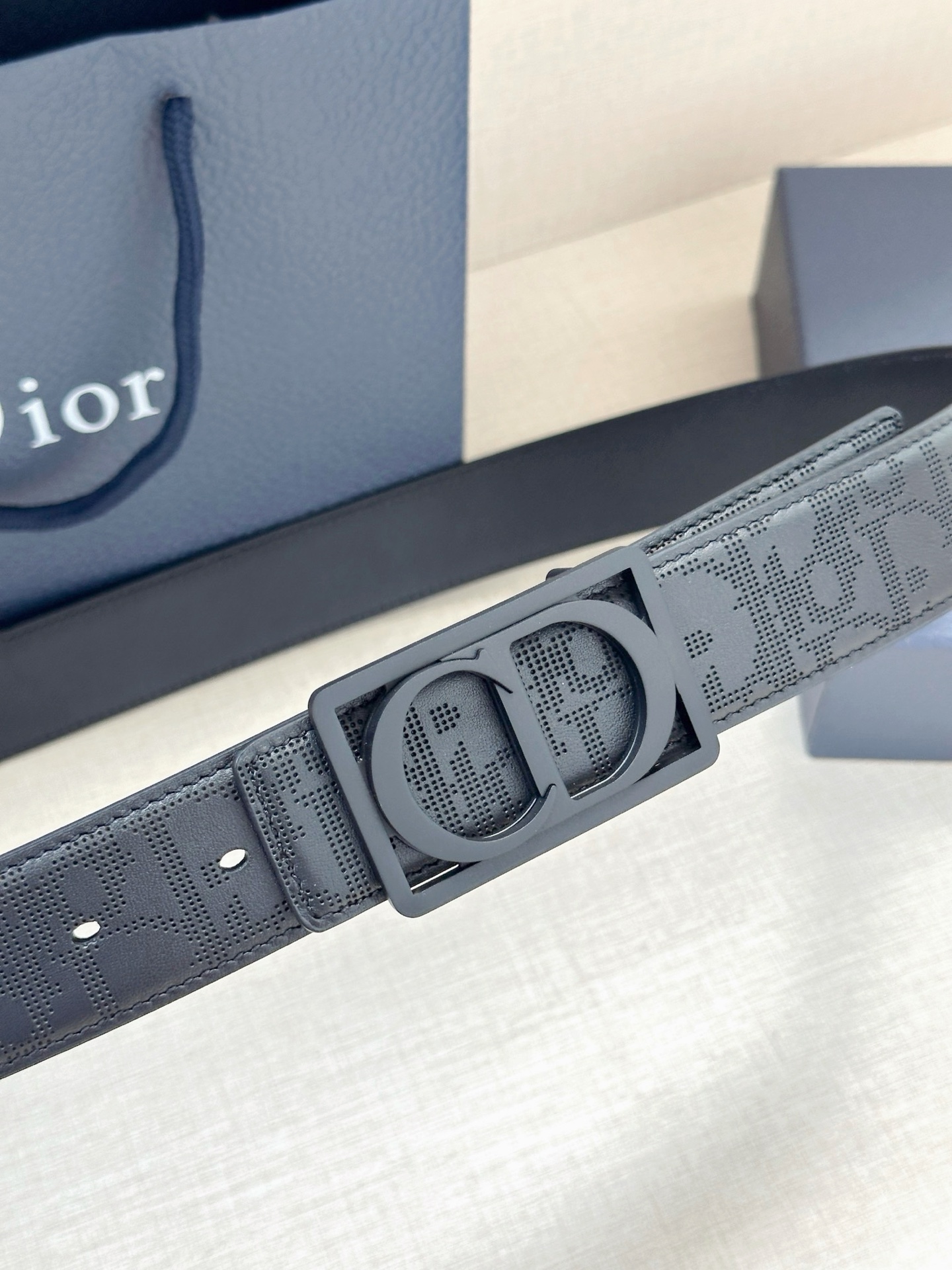 Dior Style Black Leather Men's Belts Lookbook Reference image 2