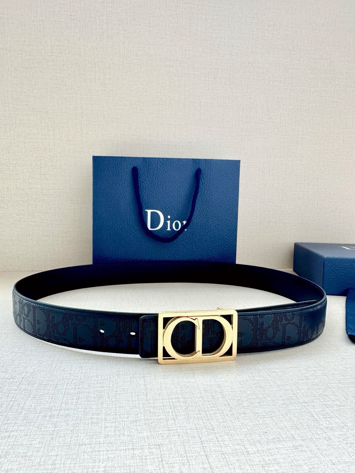 Dior Style Black Leather Men's Belts Lookbook Reference image 1