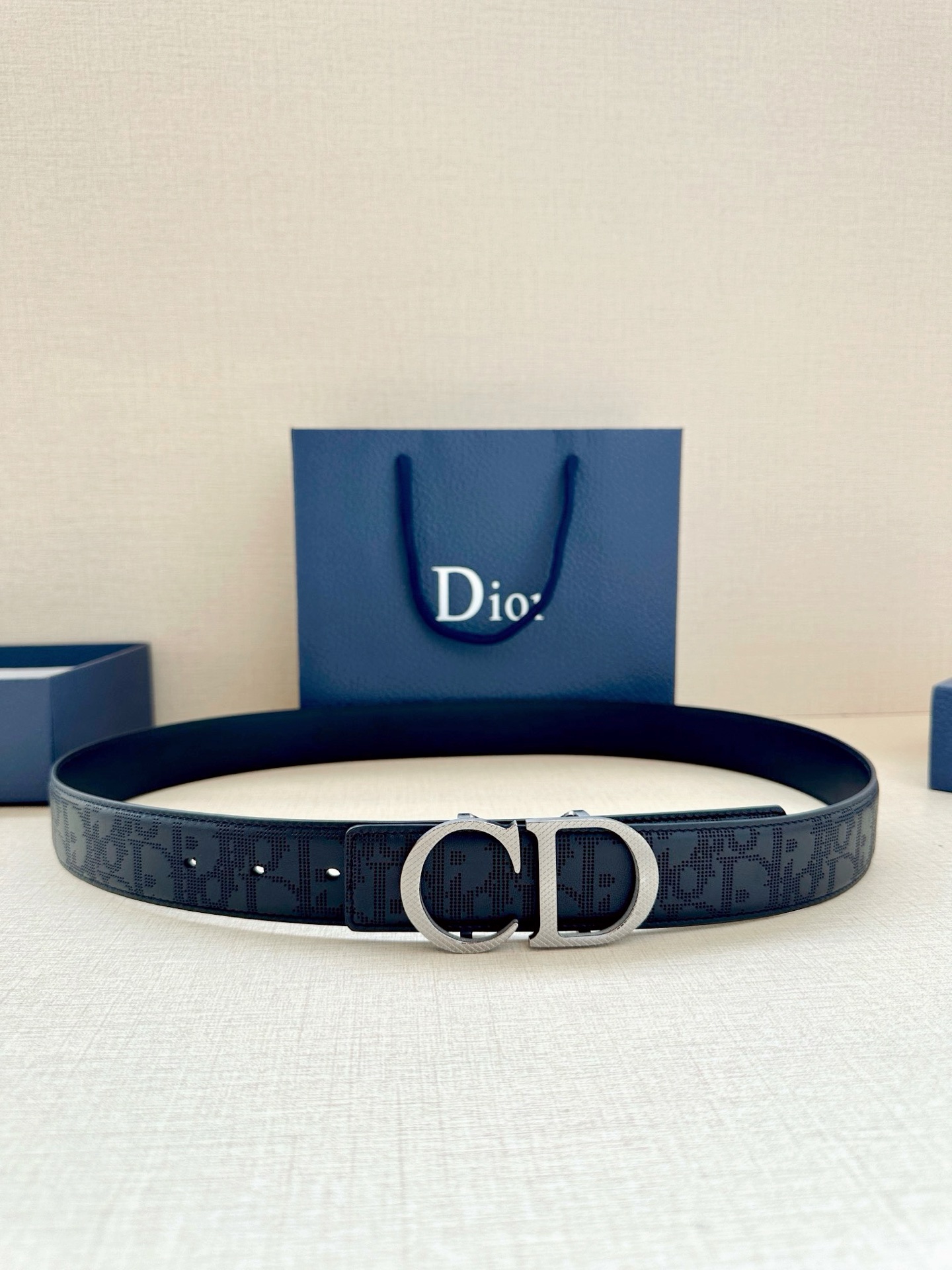 Dior Style Black Leather Men's Belts Lookbook Reference image 1