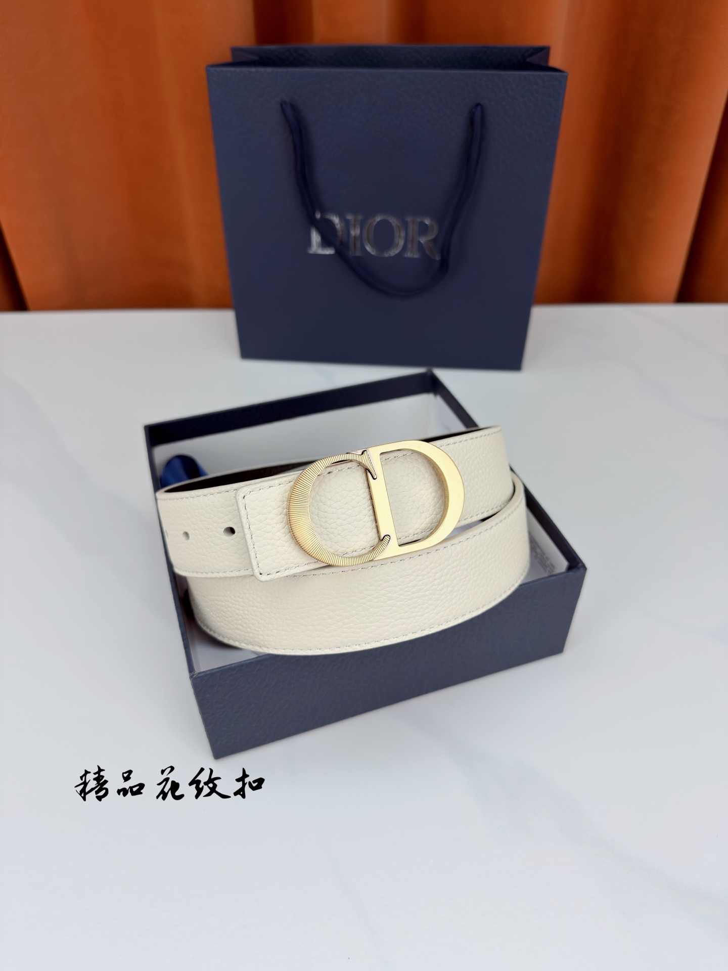 DIOR 宽度3.5CM不锈钢扣头 细腻纹理与冷峻金属碰撞 彰显奢华品质 时尚百搭永恒-Top High Quatity Cheap Sneakers Fashion Clothing Clothes Bags handbags Shoes of all Brand wholesale With The best Quality And Beautiful Price from China Factory Chinese suppliers wholesaler seller DIOR 宽度3.5CM不锈钢扣头 细腻纹理与冷峻金属碰撞 彰显奢华品质 时尚百搭永恒