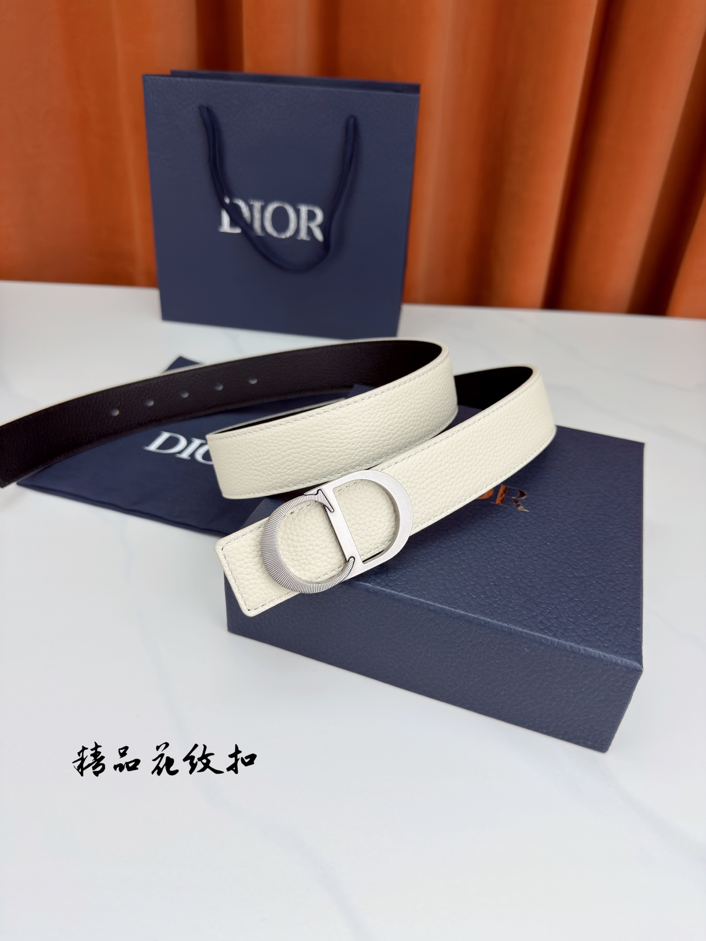 DIOR 宽度3.5CM不锈钢扣头 细腻纹理与冷峻金属碰撞 彰显奢华品质 时尚百搭永恒-Top High Quatity Cheap Sneakers Fashion Clothing Clothes Bags handbags Shoes of all Brand wholesale With The best Quality And Beautiful Price from China Factory Chinese suppliers wholesaler seller DIOR 宽度3.5CM不锈钢扣头 细腻纹理与冷峻金属碰撞 彰显奢华品质 时尚百搭永恒