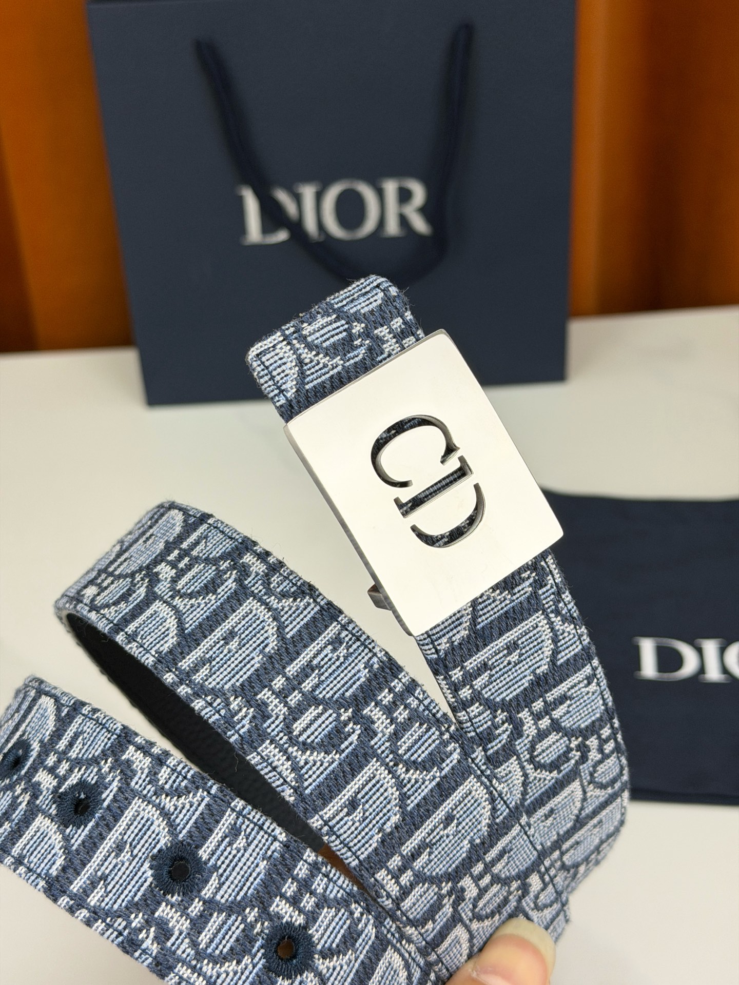 Dior 迪奥3.5cm宽度腰带 甄选经典Oblique老花帆布 蓝白交织纹理隽永复古