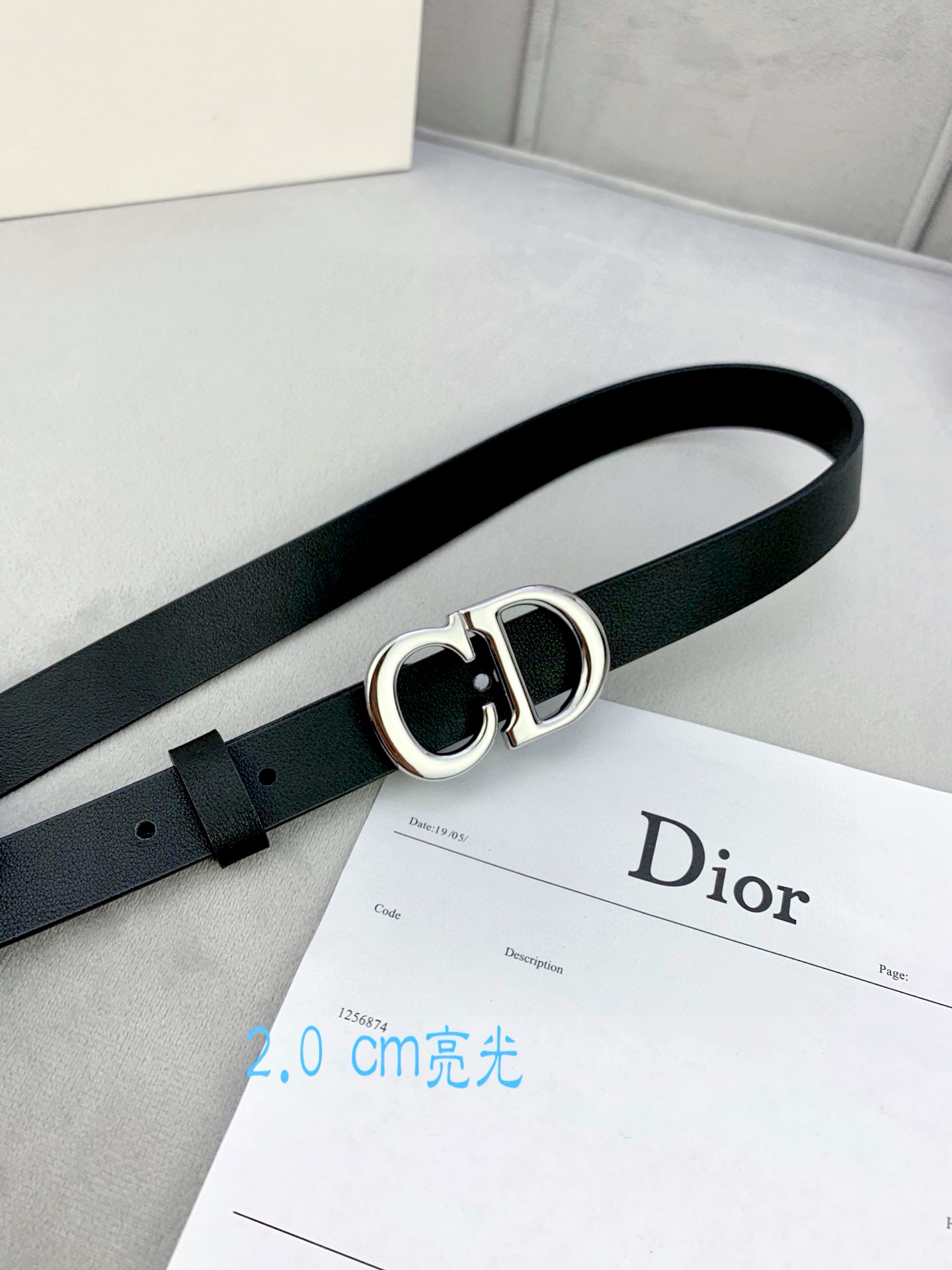 宽度2.0cm Dior（迪奧）爆款平面無線帶身/Saddle进口小牛皮带身金属“CD”标志 採用進口雙