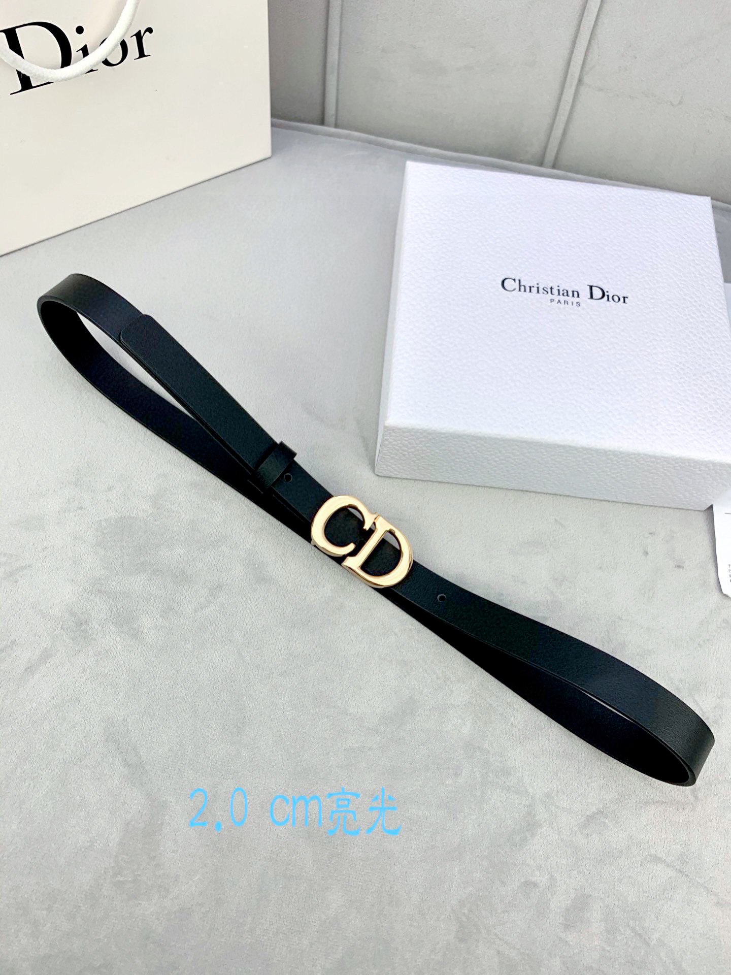 宽度2.0cm Dior（迪奧）爆款平面無線帶身/Saddle进口小牛皮带身金属“CD”标志 採用進口雙