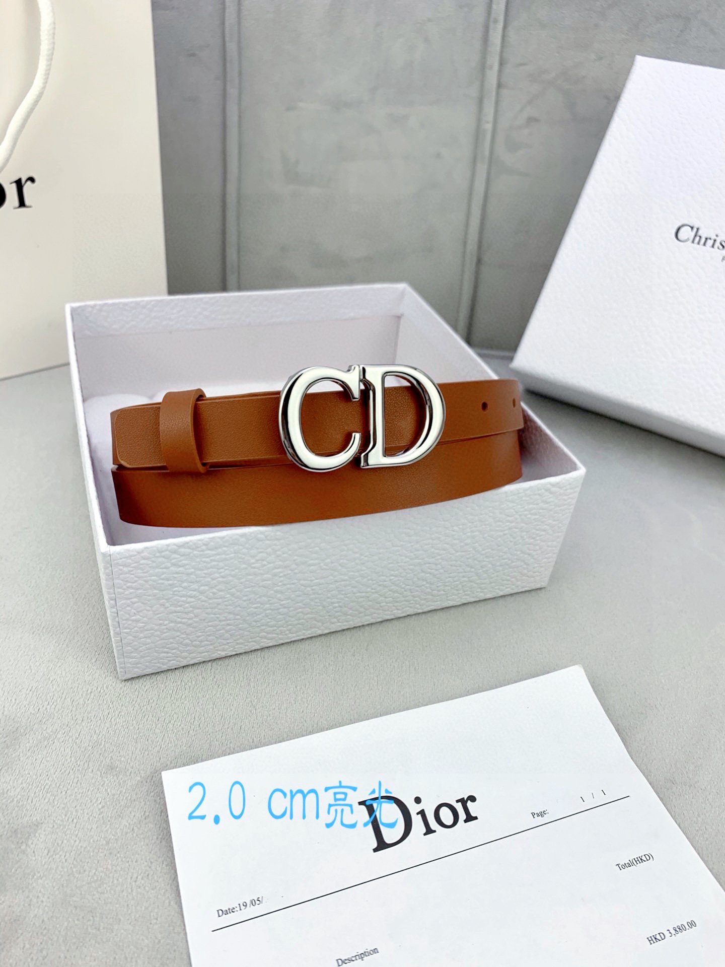宽度2.0cm Dior（迪奧）爆款平面無線帶身/Saddle进口小牛皮带身金属“CD”标志 採用進口雙