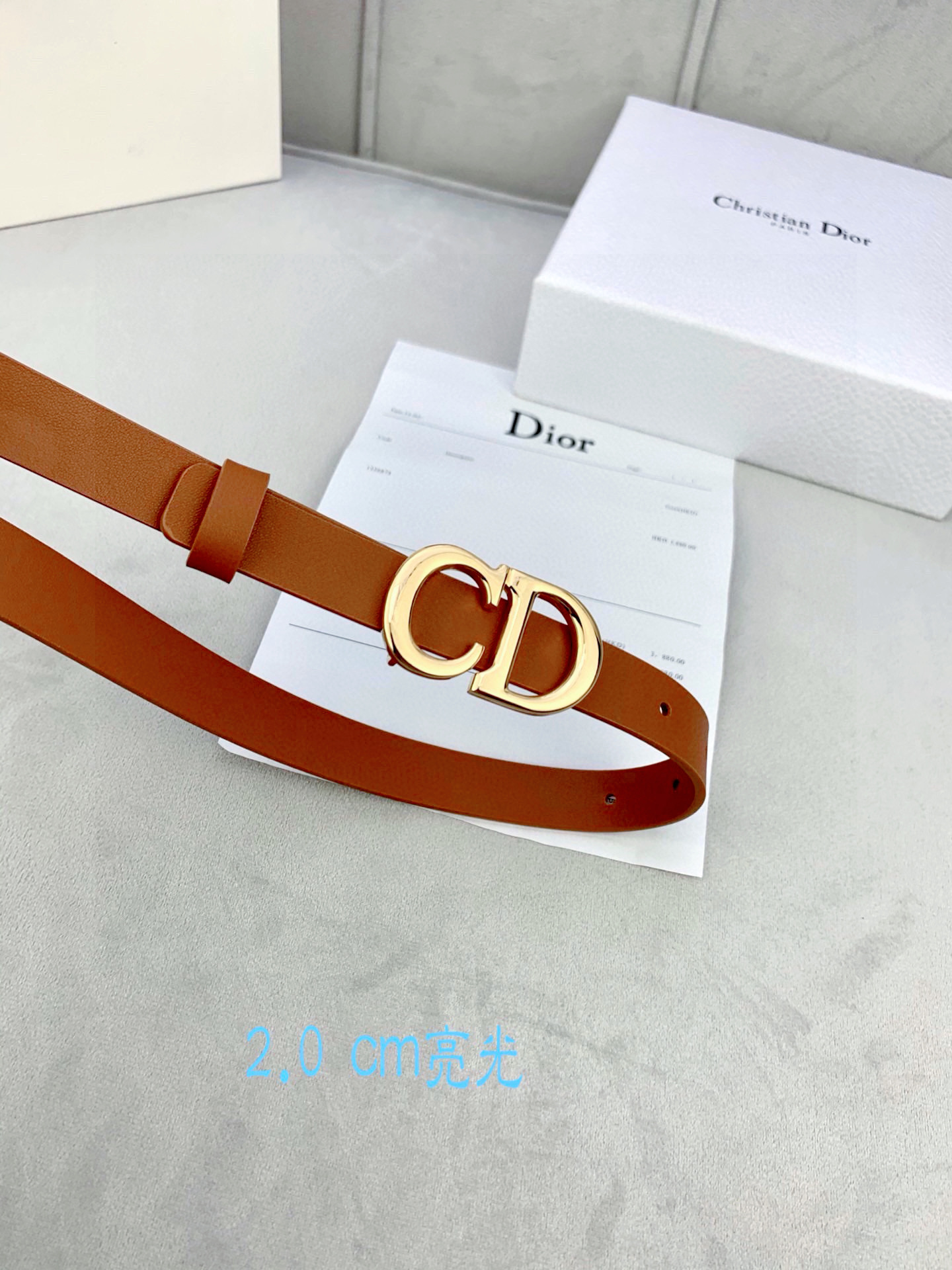 宽度2.0cm Dior（迪奧）爆款平面無線帶身/Saddle进口小牛皮带身金属“CD”标志 採用進口雙