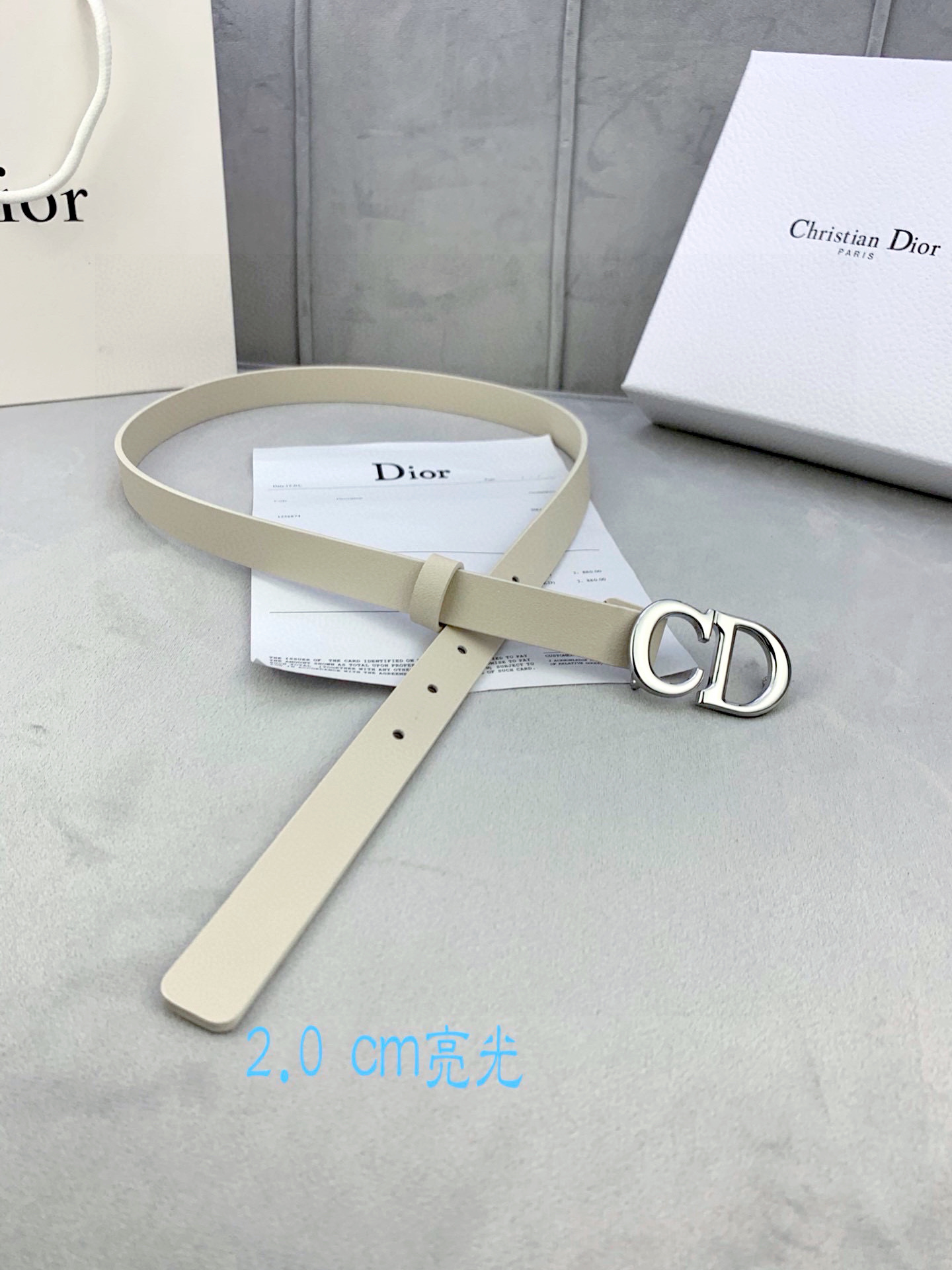 宽度2.0cm Dior（迪奧）爆款平面無線帶身/Saddle进口小牛皮带身金属“CD”标志 採用進口雙