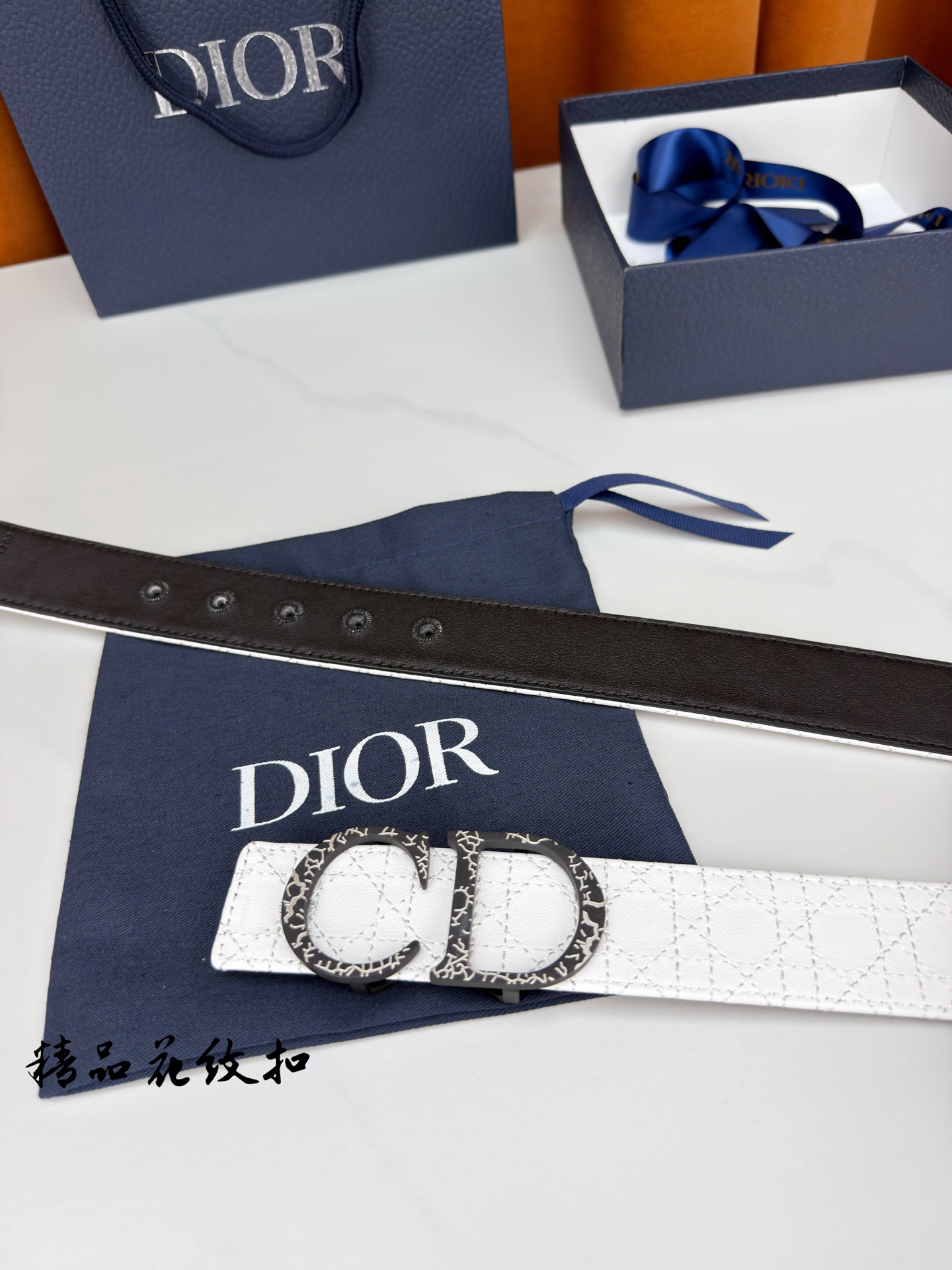 Dior 宽度3.5cm精品花纹扣菱格腰带 黑色皮革满缝菱格针脚-Top High Quatity Cheap Sneakers Fashion Clothing Clothes Bags handbags Shoes of all Brand wholesale With The best Quality And Beautiful Price from China Factory Chinese suppliers wholesaler seller Dior 宽度3.5cm精品花纹扣菱格腰带 黑色皮革满缝菱格针脚
