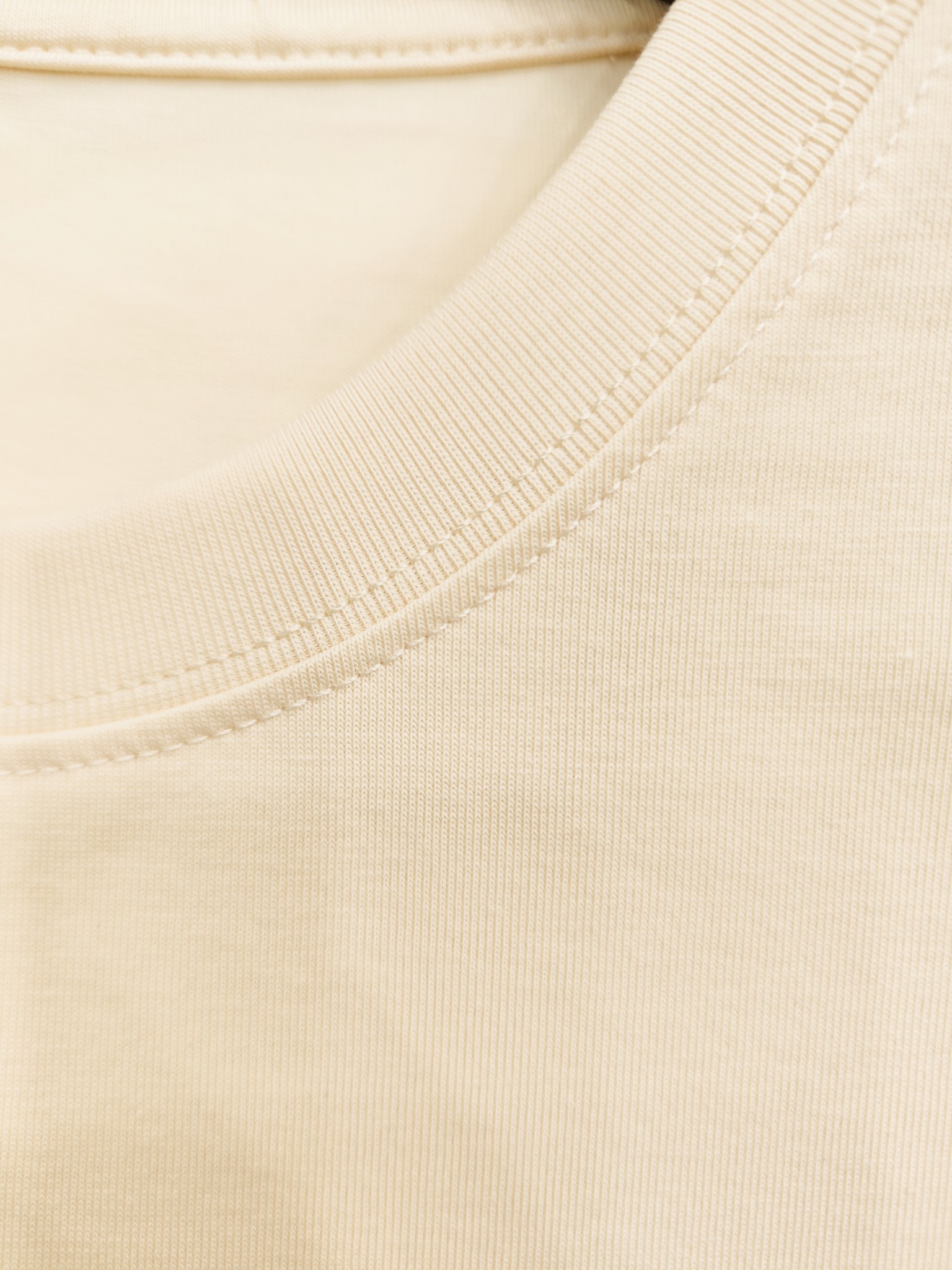 顶级品质专柜新款Ｔ恤细节完美三标齐全白墨数码直喷图案精致细腻采用顶级60支纱纯棉针织面料手感厚实柔软细腻
