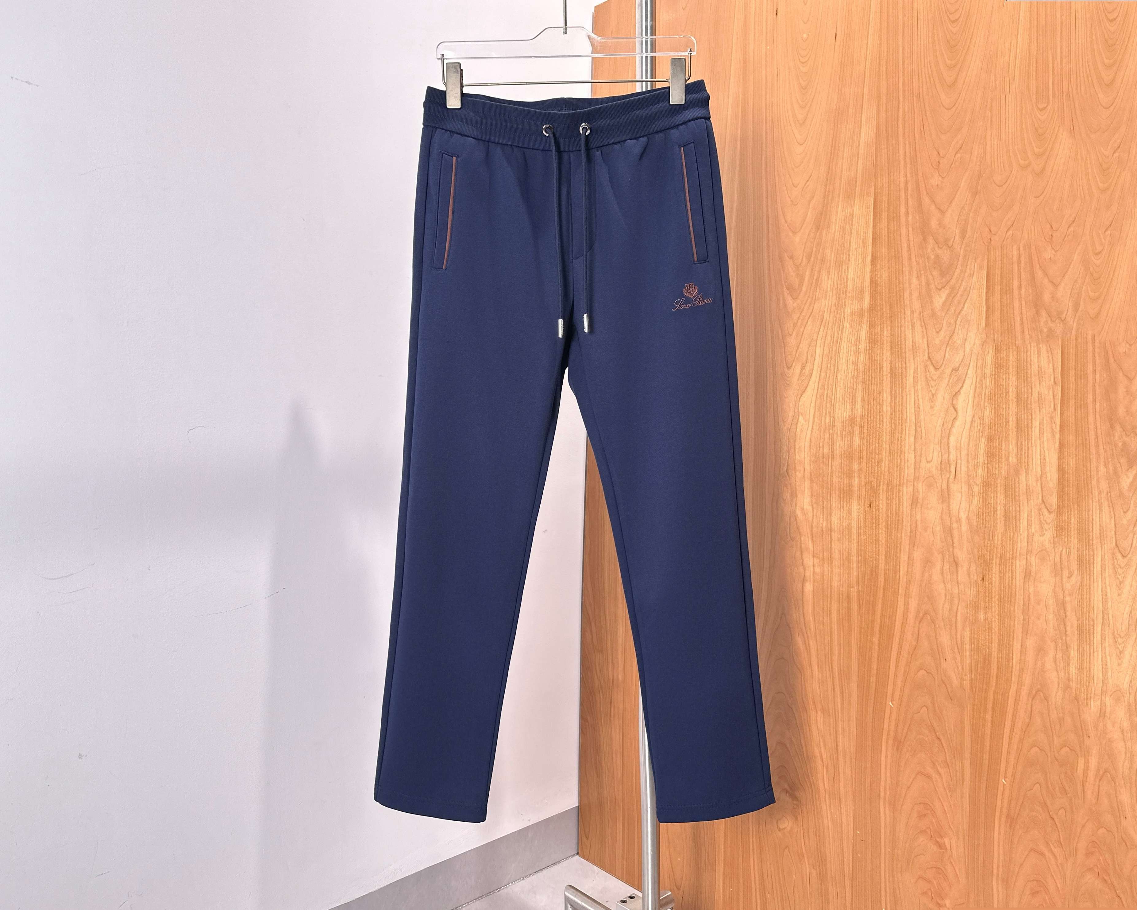 NO:565967,/Set of matching pants details.,,alexander wang19860909/套 配套裤子细节.,,alexander wang,Men's clothing