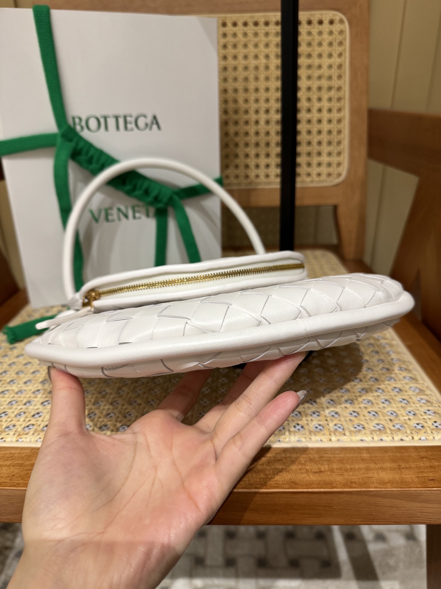 Bottega Veneta White Gemelli Small Shoulder Bag - Woven Leather Elegance 7 i1740500413147 6931 0 5