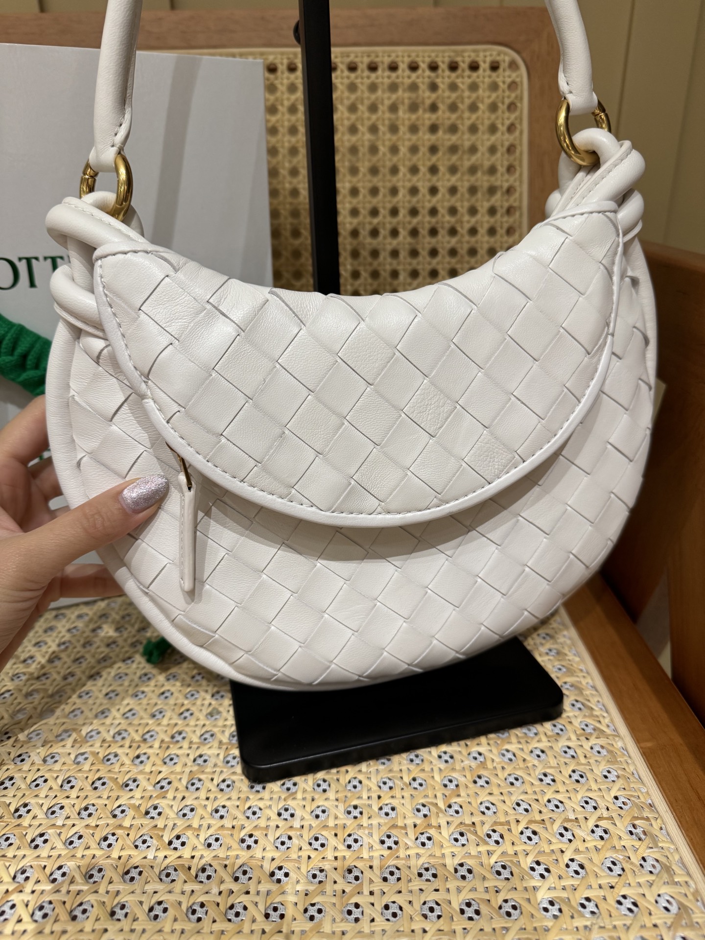 Bottega Veneta White Gemelli Small Shoulder Bag - Woven Leather Elegance 3 i1740500415225 2792 0 1