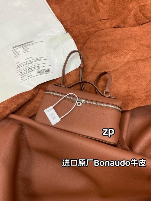Italian Leather Top Handle Bag, Bonaudo Leather, Stylish Handbag for Women 1 Italian Leather Top Handle Bag, Bonaudo Leather, Stylish Handbag for Women