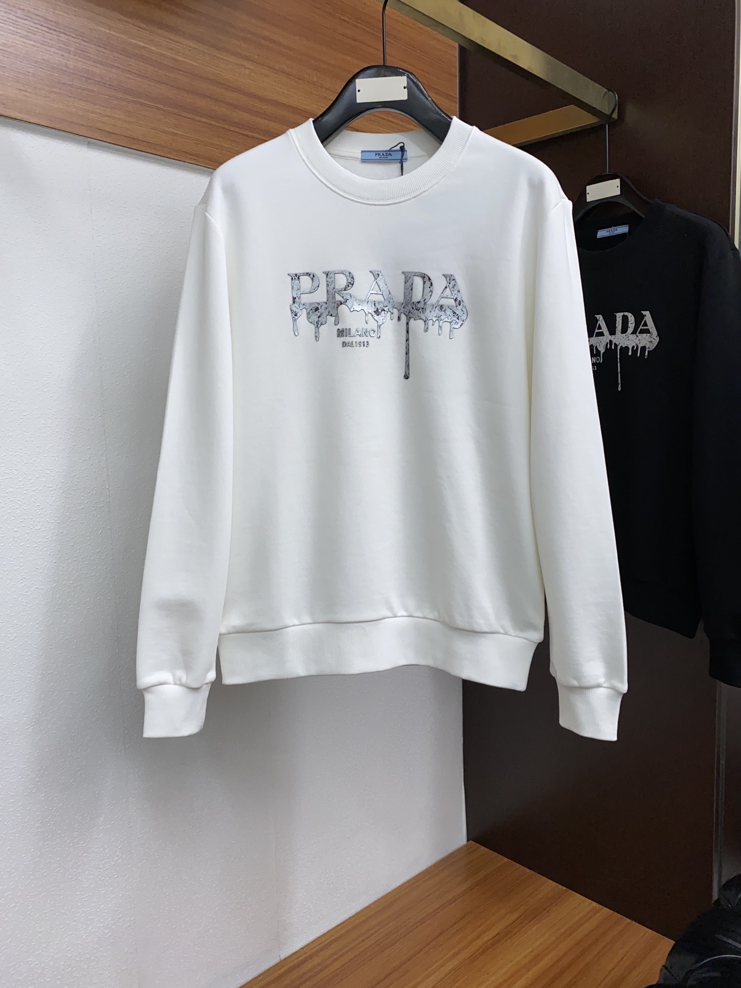 2023 Perfect Replica Designer Prada Best Clothing Sweatshirts Unisex Cotton Fall/Winter Collection Vintage Long Sleeve