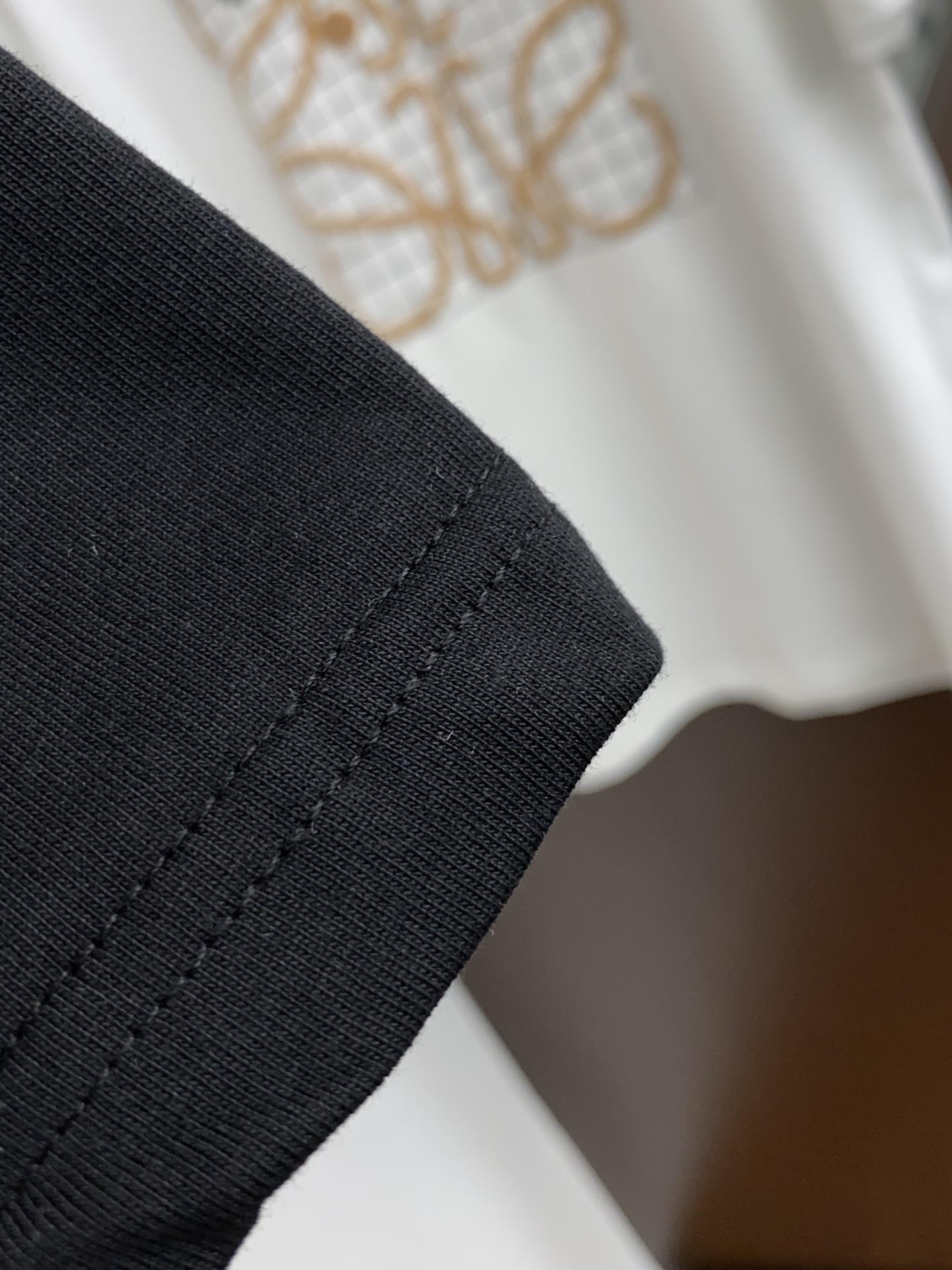 罗意威修身版型M-3xL24春夏早春新款短袖T恤顶级制作工艺进口纯棉面料手感细腻每个字母饱满立体清晰,一
