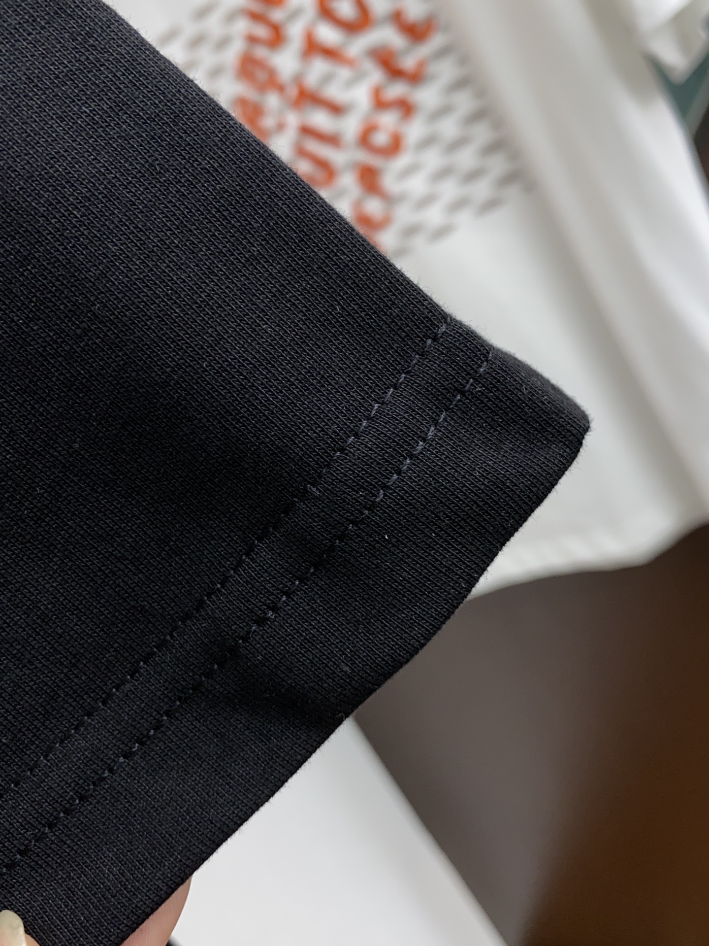 v路易威登修身版型M-3xL24春夏早春新款短袖T恤顶级制作工艺进口纯棉面料手感细腻每个字母饱满立体清晰