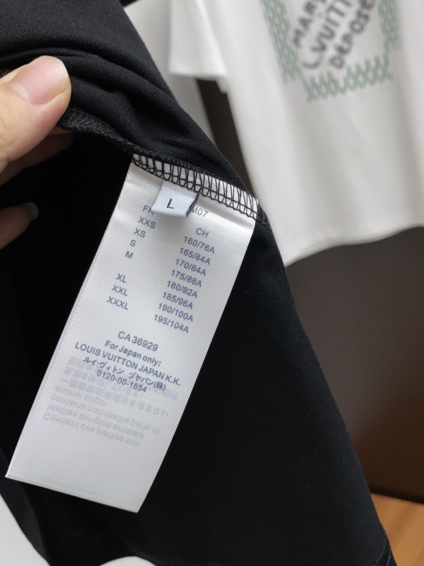 v路易威登合身版型M-3xL24春夏早春新款短袖T恤顶级制作工艺进口纯棉面料手感细腻每个字母饱满立体清晰
