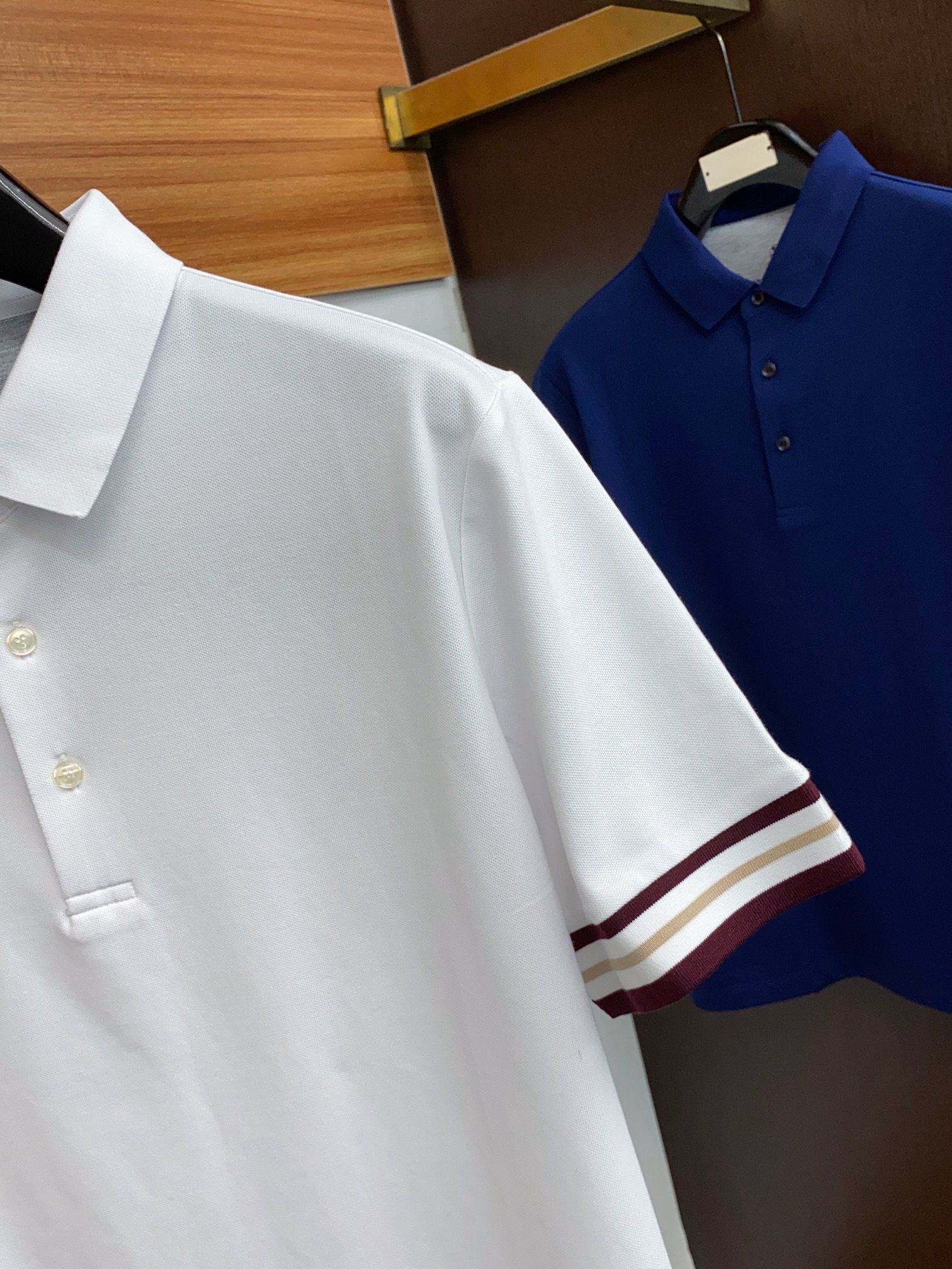 BC2024ssHK专柜同款同步上新短袖翻领Polo采用订制6角珠地棉面料专柜60%用的同款面料胸前品牌