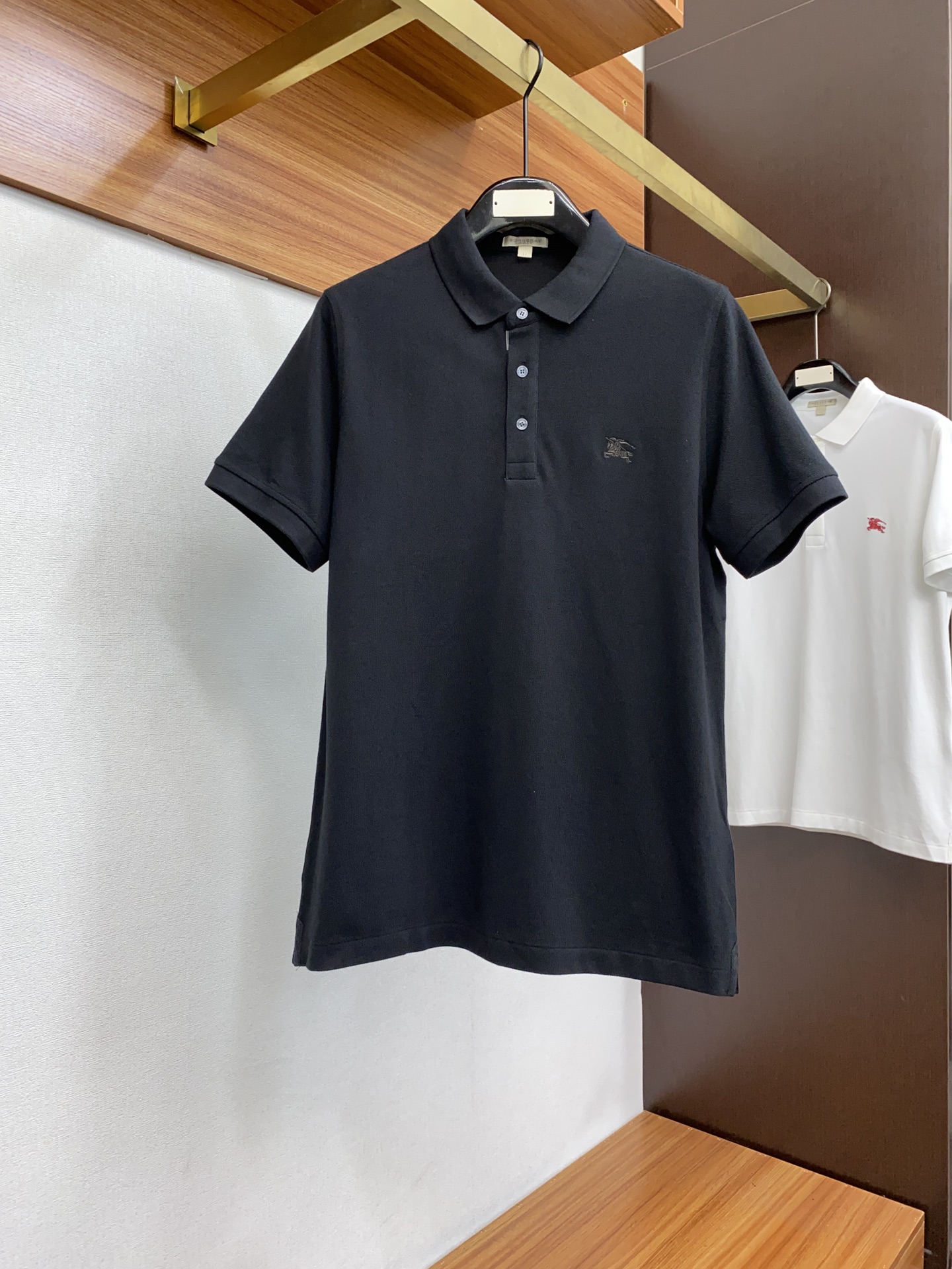  巴宝莉 2025春夏最新，官网春夏新款男士短袖翻领Polo衫，高端定制原版珠地棉面料 穿着舒适、丝滑透