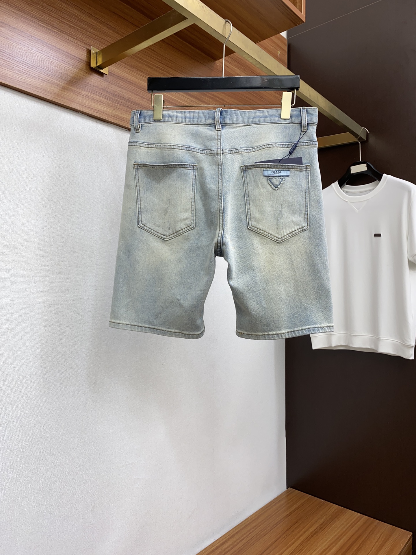 Prada 2024 SS Men’s Washed Jeans: Original, Stylish, Crafted with Japanese Fabric. - 图片 8