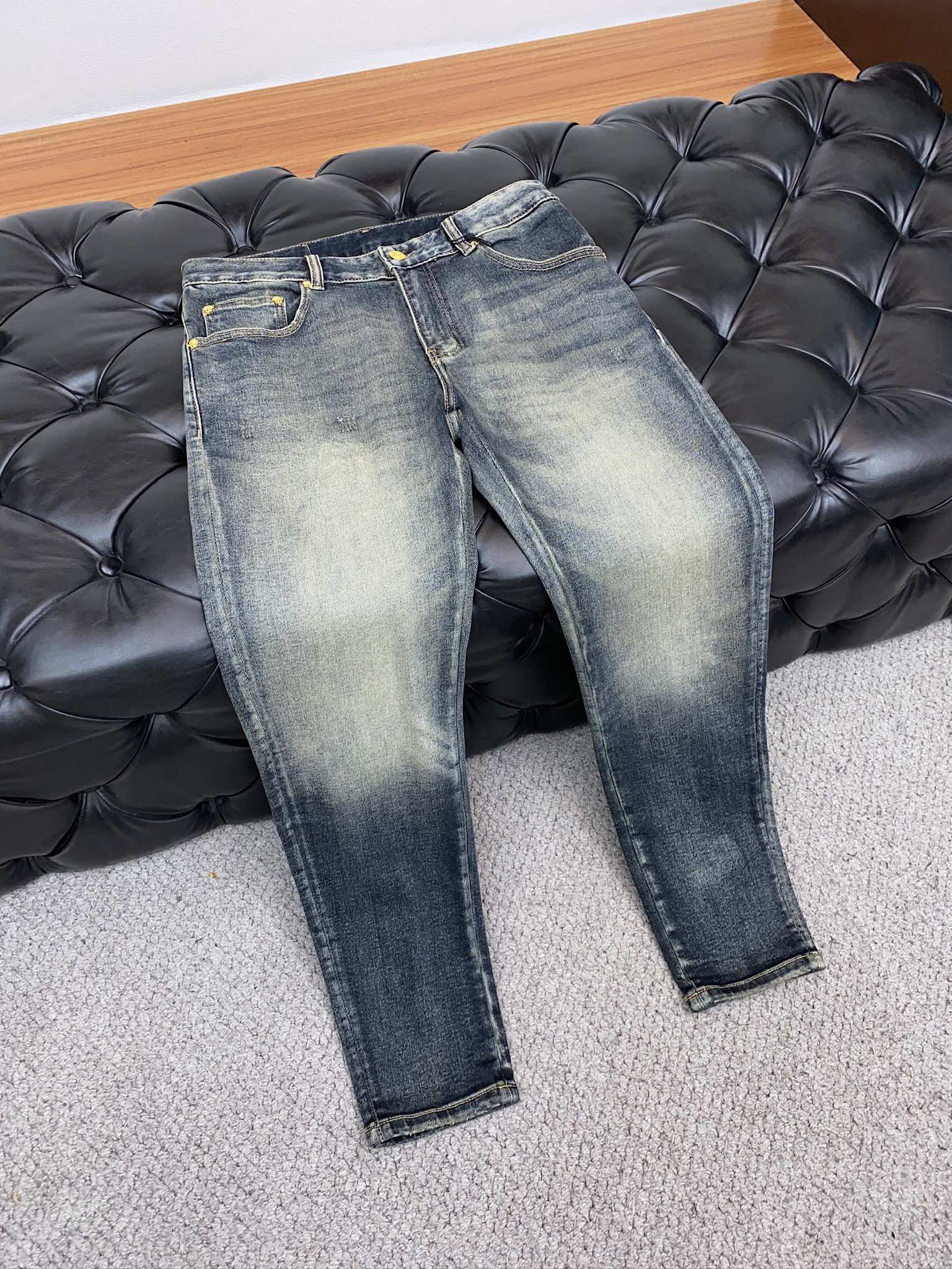  范思哲 24男士牛仔裤原厂原布原洗水！进口原版水洗弹力面料，复杂的手工艺叠加，任何一个洗水环节多停留几