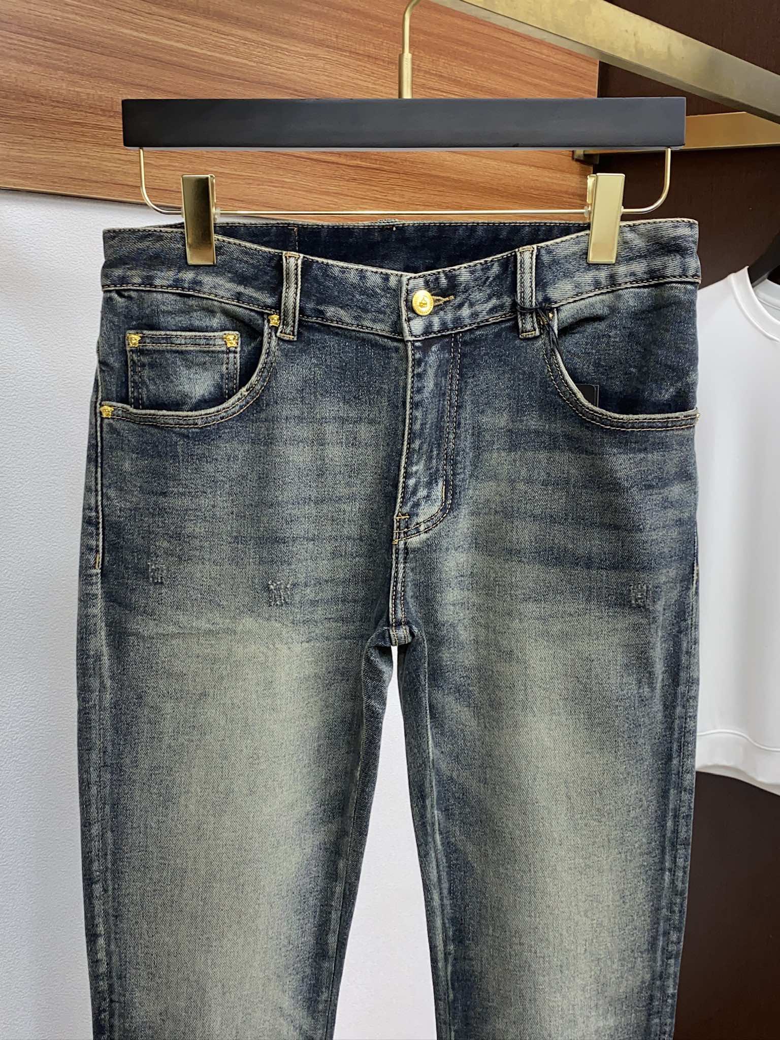  范思哲 24男士牛仔裤原厂原布原洗水！进口原版水洗弹力面料，复杂的手工艺叠加，任何一个洗水环节多停留几