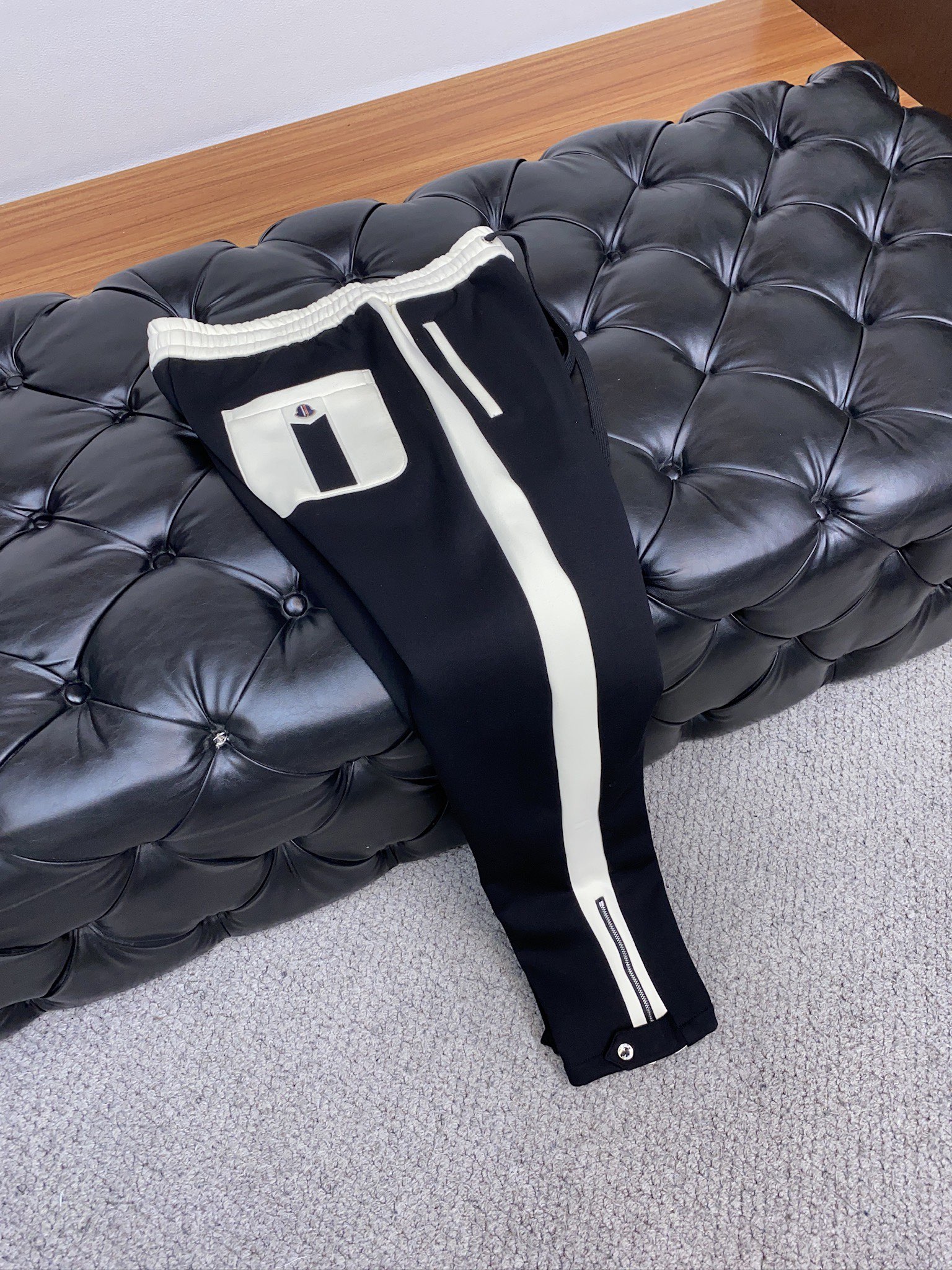 蒙口 24S秋冬男新款工艺休闲裤.加绒裤！经典！！！高端纯棉坑条绒纹复合高级不倒绒面料打造.贴身质地柔软