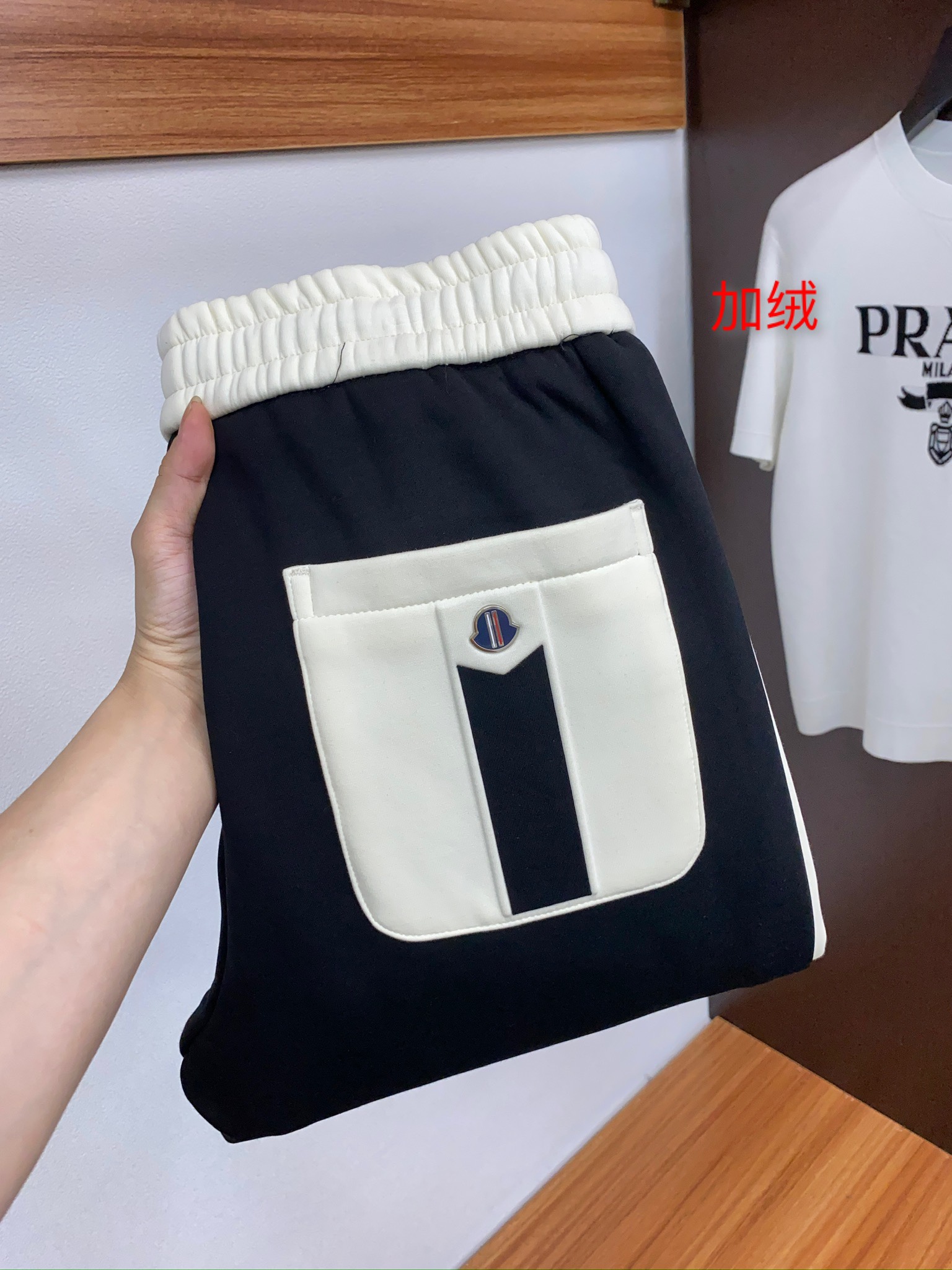 蒙口 24S秋冬男新款工艺休闲裤.加绒裤！经典！！！高端纯棉坑条绒纹复合高级不倒绒面料打造.贴身质地柔软