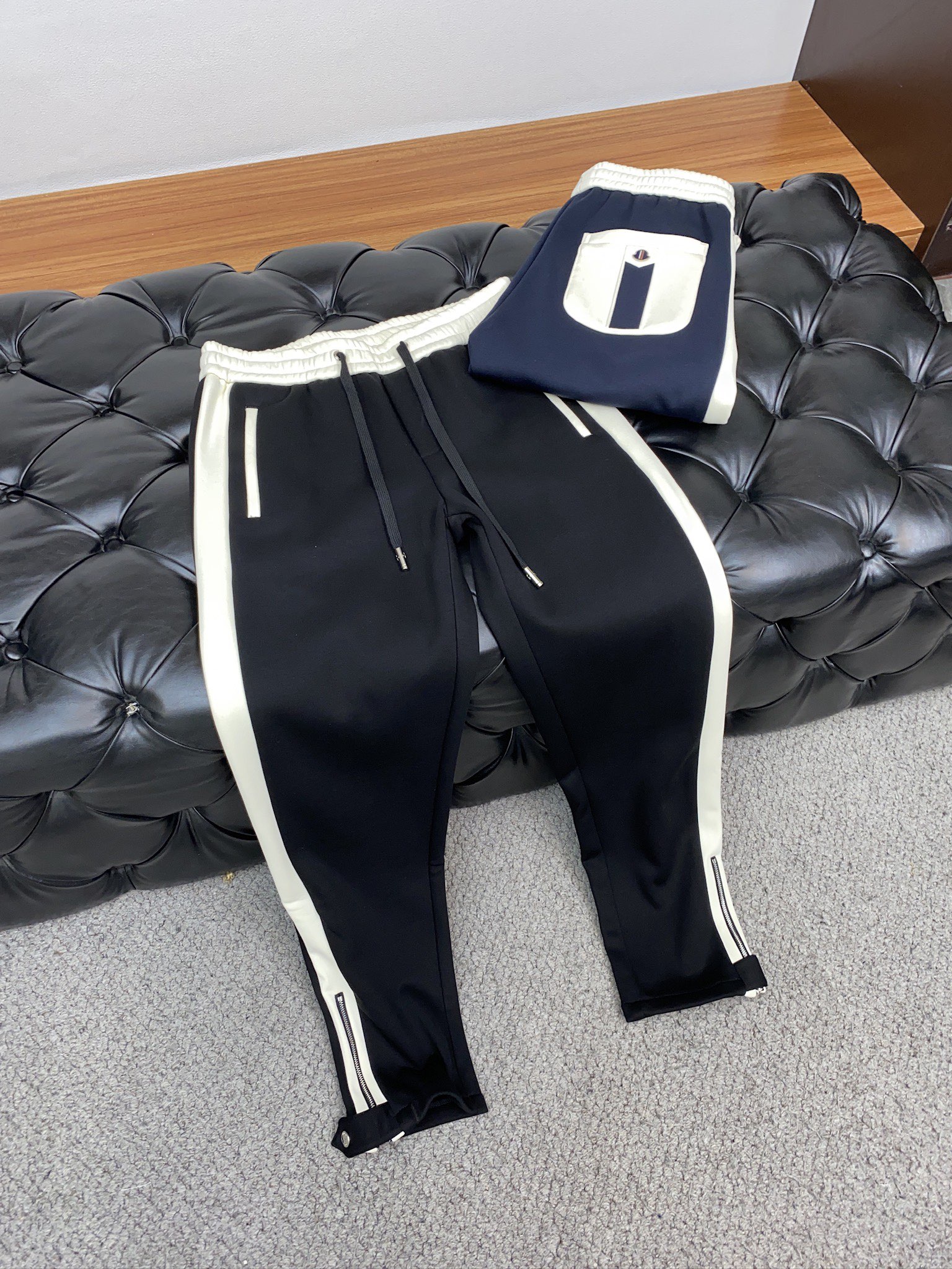 蒙口 24S秋冬男新款工艺休闲裤.加绒裤！经典！！！高端纯棉坑条绒纹复合高级不倒绒面料打造.贴身质地柔软