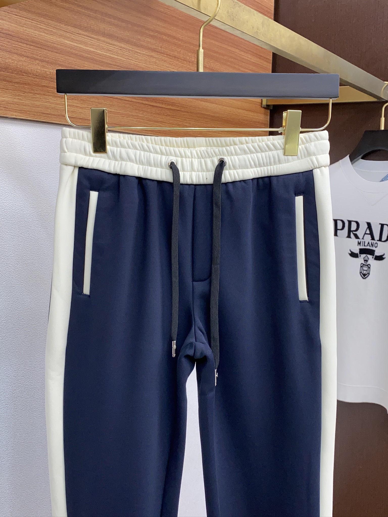 蒙口 24S秋冬男新款工艺休闲裤.加绒裤！经典！！！高端纯棉坑条绒纹复合高级不倒绒面料打造.贴身质地柔软