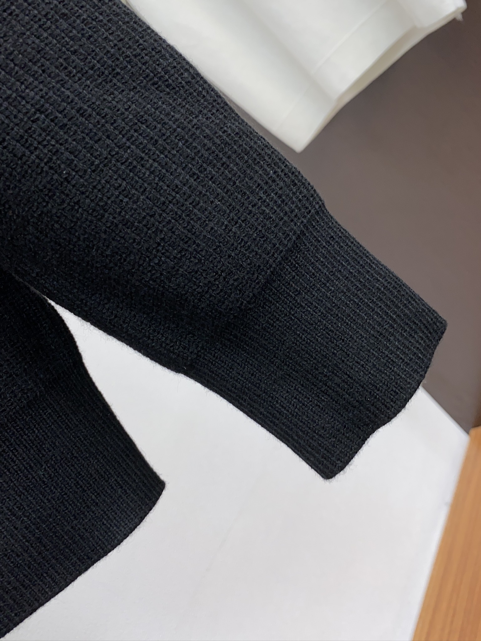 TB 重磅推荐！2025aw秋冬新款 专柜同步 时尚经典基础款百分百羊毛拉链毛衣开衫 秋冬必备款 采用针