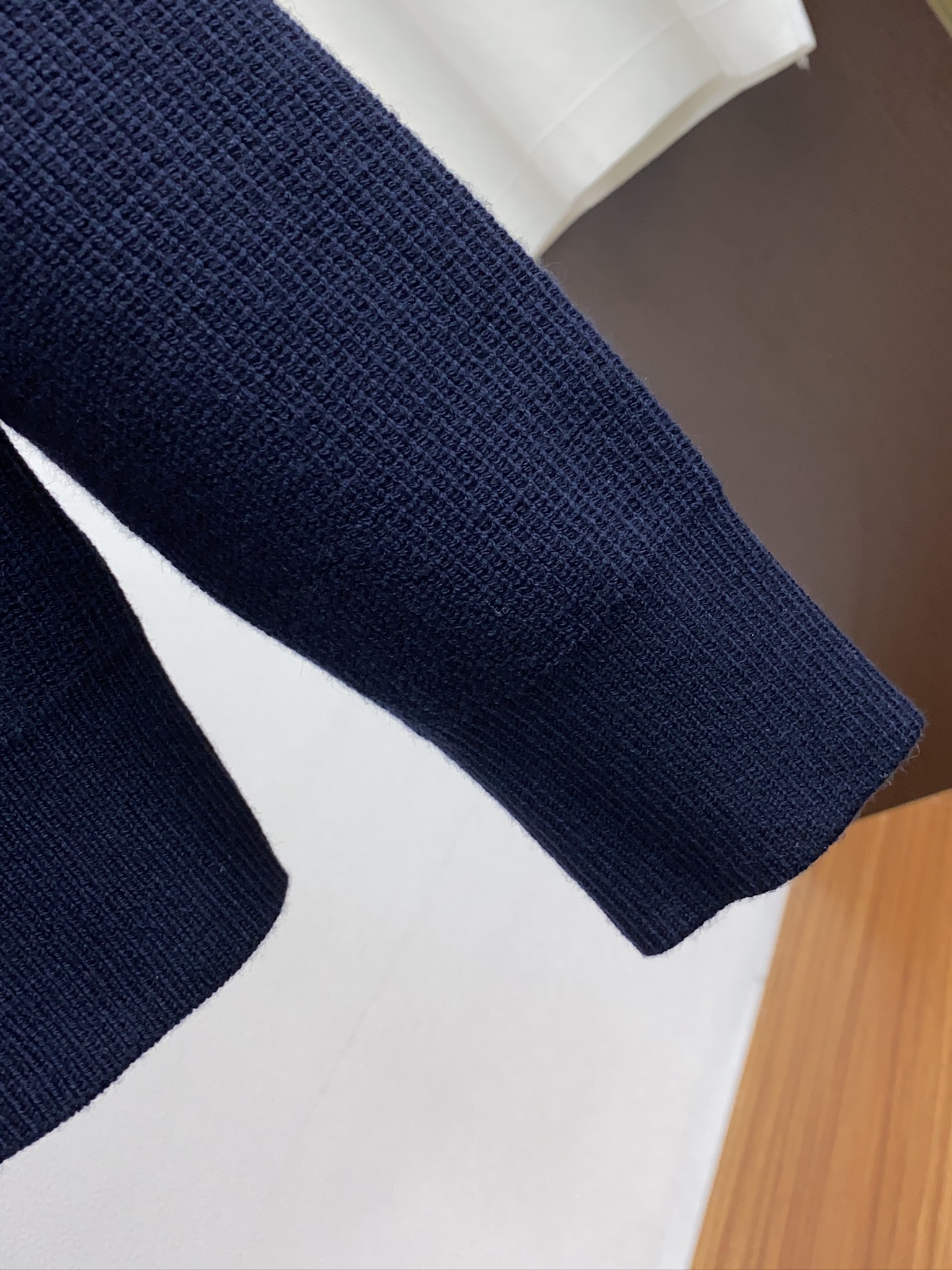 TB 重磅推荐！2025aw秋冬新款 专柜同步 时尚经典基础款百分百羊毛拉链毛衣开衫 秋冬必备款 采用针