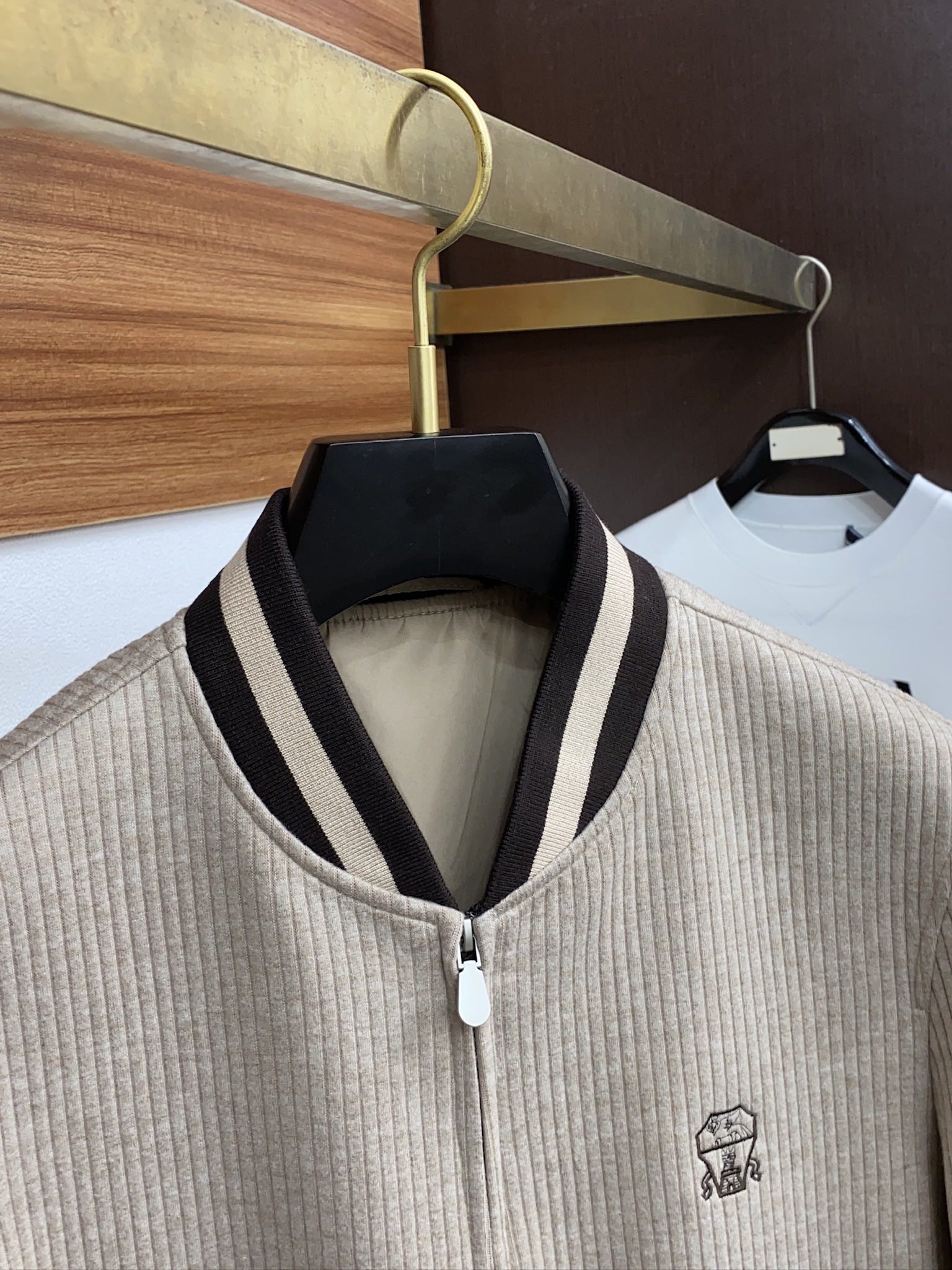 2024 New Customizable Hooded Jackets with Stylish Baseball Design - 图片 3