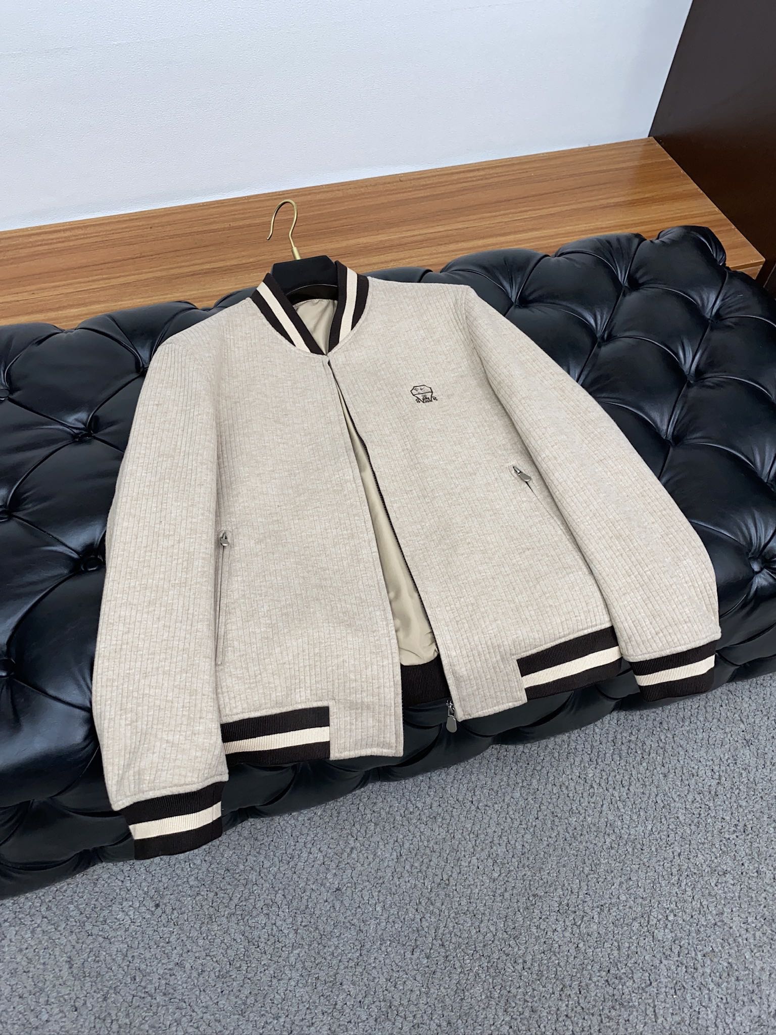 2024 New Customizable Hooded Jackets with Stylish Baseball Design - 图片 7