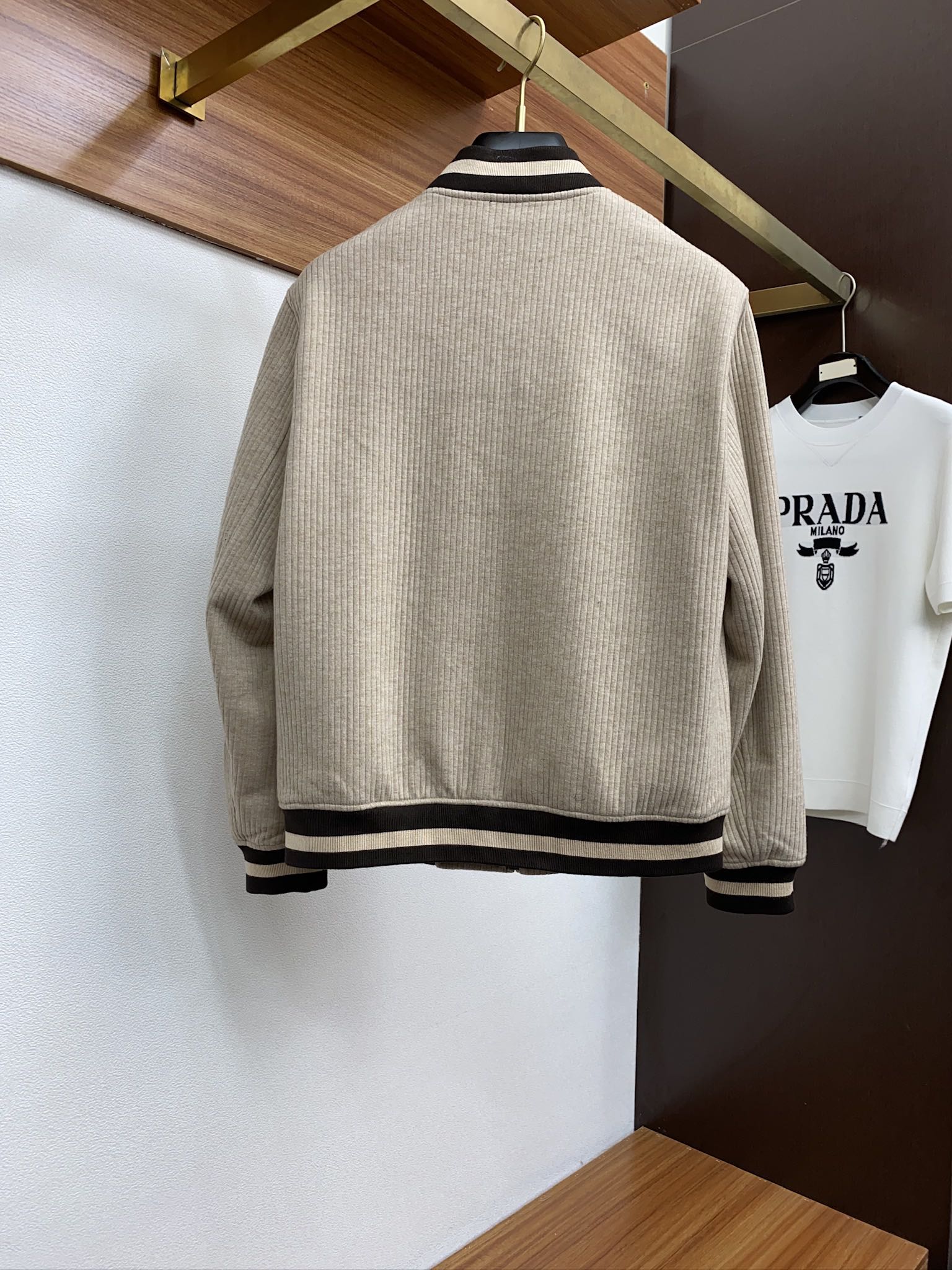 2024 New Customizable Hooded Jackets with Stylish Baseball Design - 图片 9