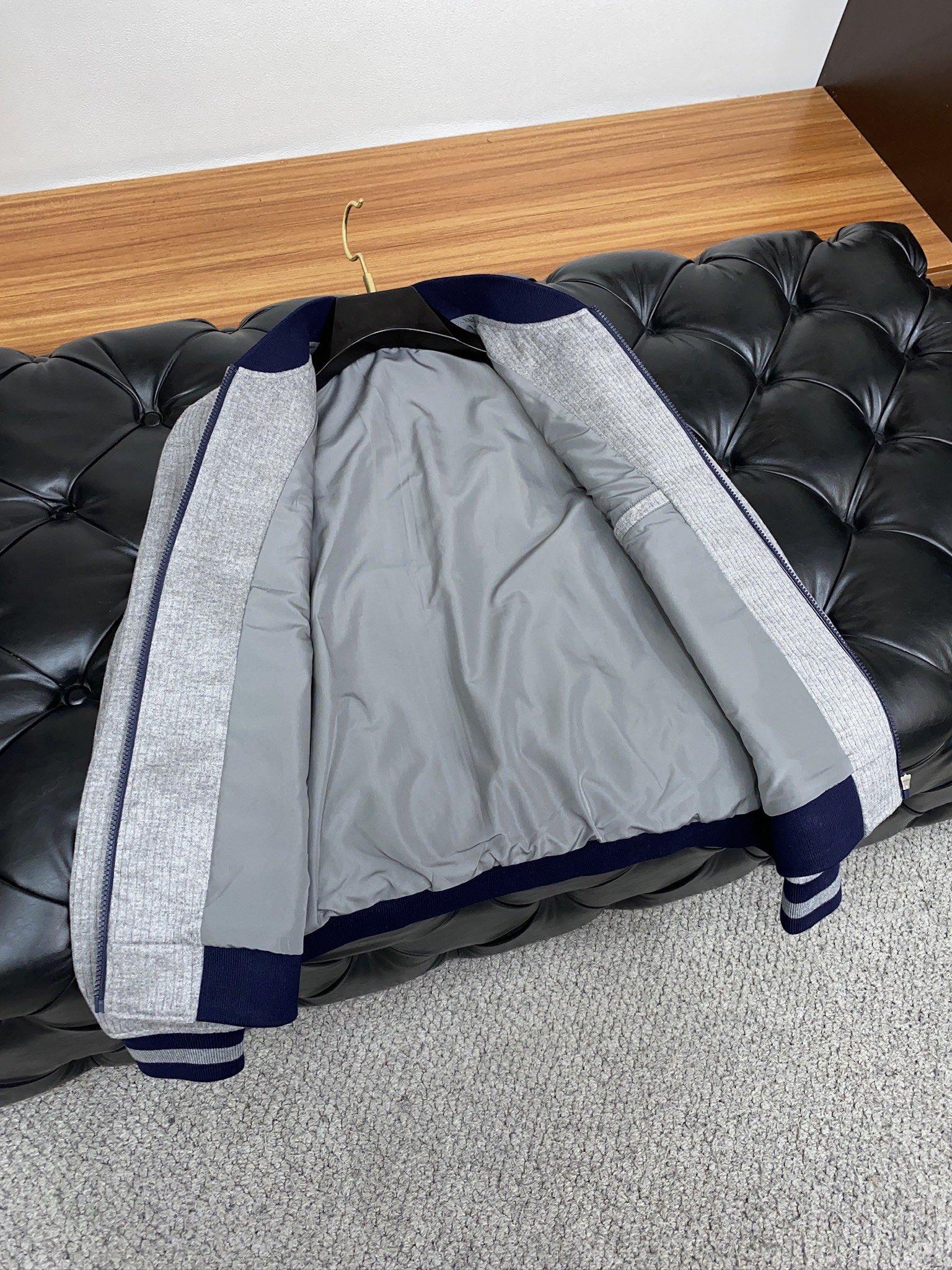 2024 New Hooded Jacket with Customizable Fabric and Stylish Design - 图片 8