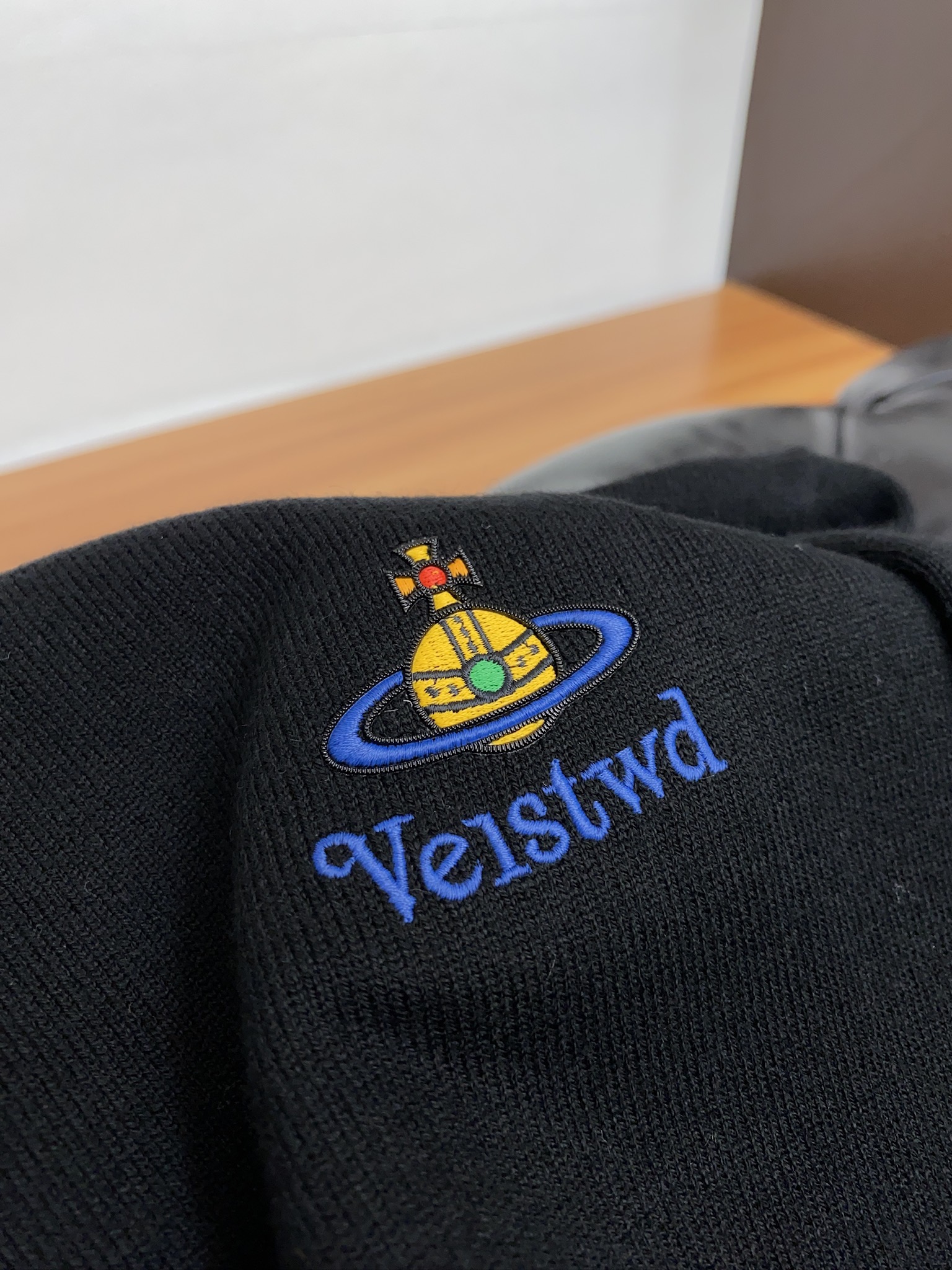 西太后 重磅推荐！2025秋冬新款圆领毛衣 专柜同步 时尚经典基础款百分百羊毛针织衫 秋冬必备款 采用针