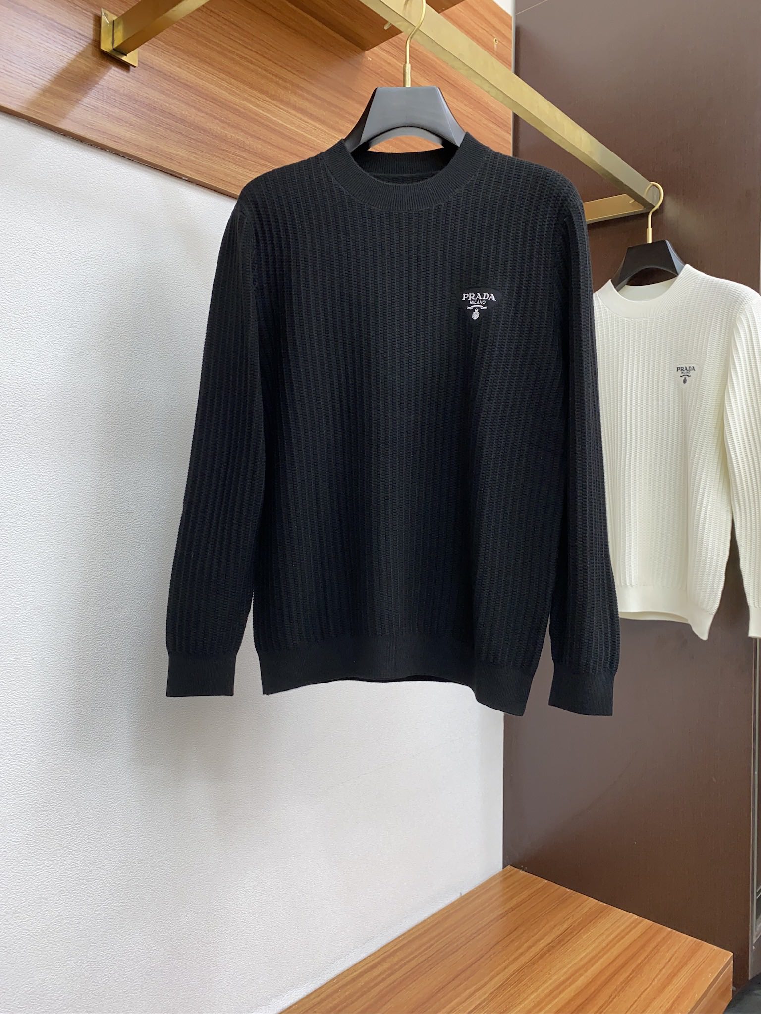 普拉达 重磅推荐！2025aw秋冬新款圆领毛衣 专柜同步 时尚经典基础款百分百羊毛针织衫 秋冬必备款 采