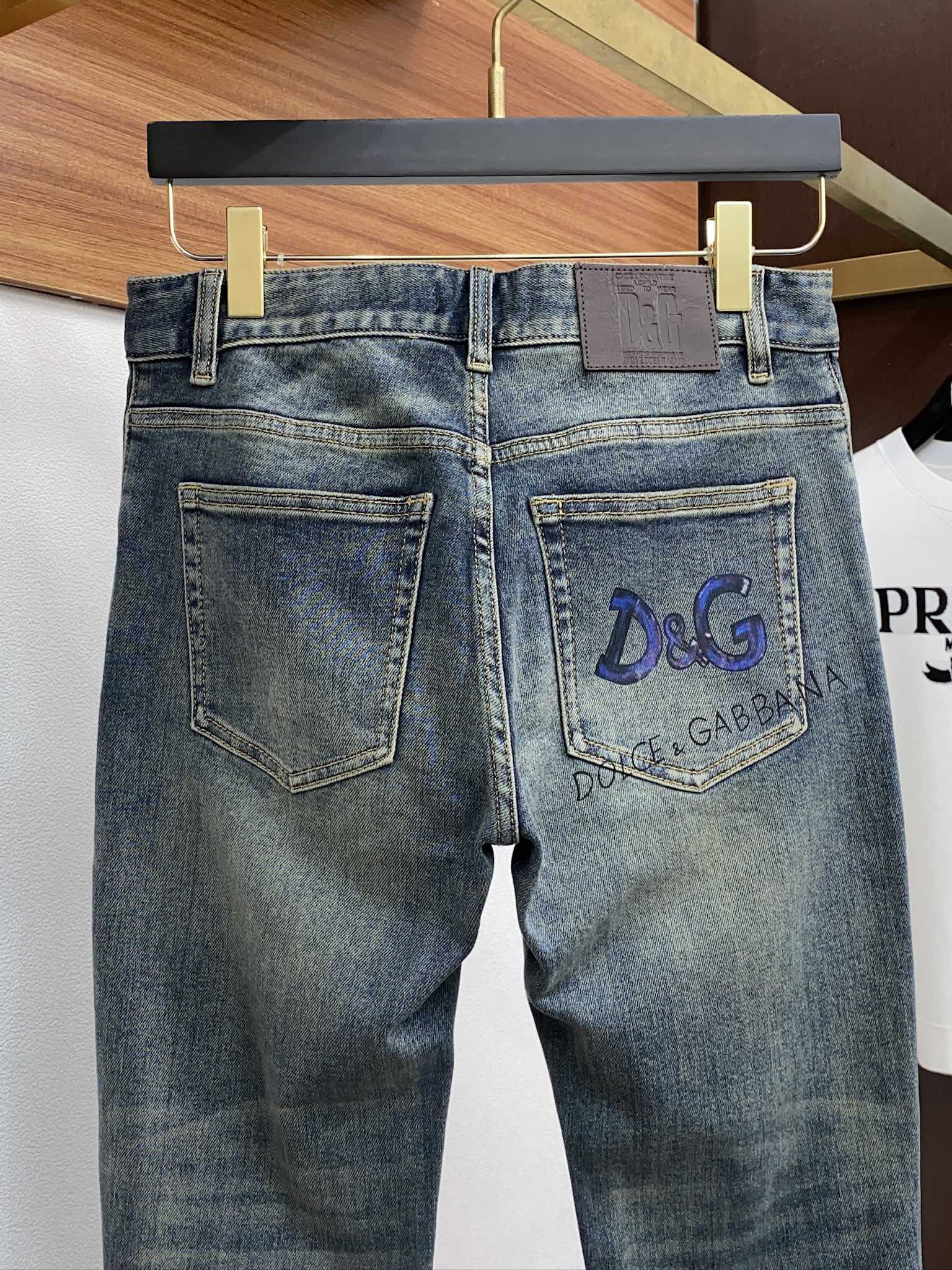  DG 24男士牛仔裤原厂原布原洗水！进口原版水洗弹力面料，复杂的手工艺叠加，任何一个洗水环节多停留几秒
