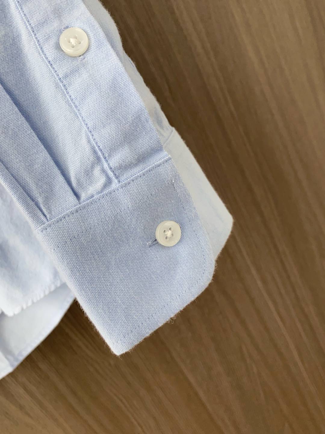 Prada 2025 Male Long Sleeve Shirt: Business and Leisure Style in Organic Cotton - 图片 6