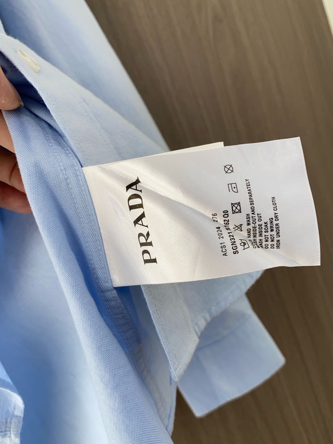 Prada 2025 Male Long Sleeve Shirt: Business and Leisure Style in Organic Cotton - 图片 7