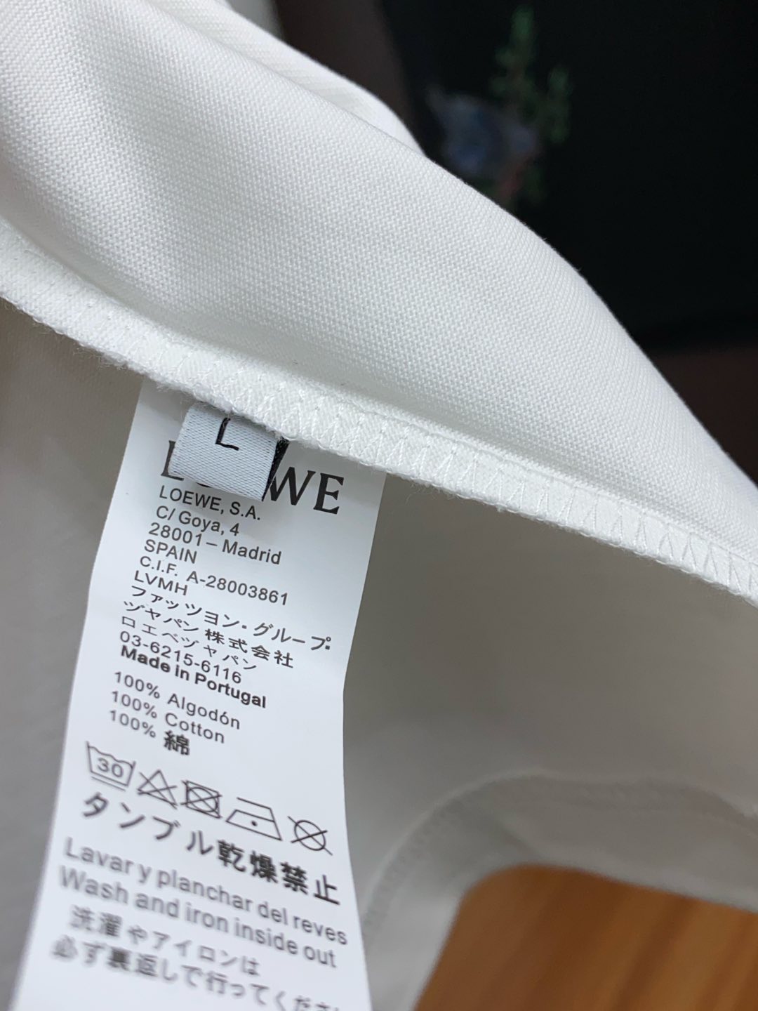  罗意威
ss新工艺logo纯棉质阔版圆领男士短袖T恤，新季新推系列将标识巧妙融入设计，塑就一系列充满复