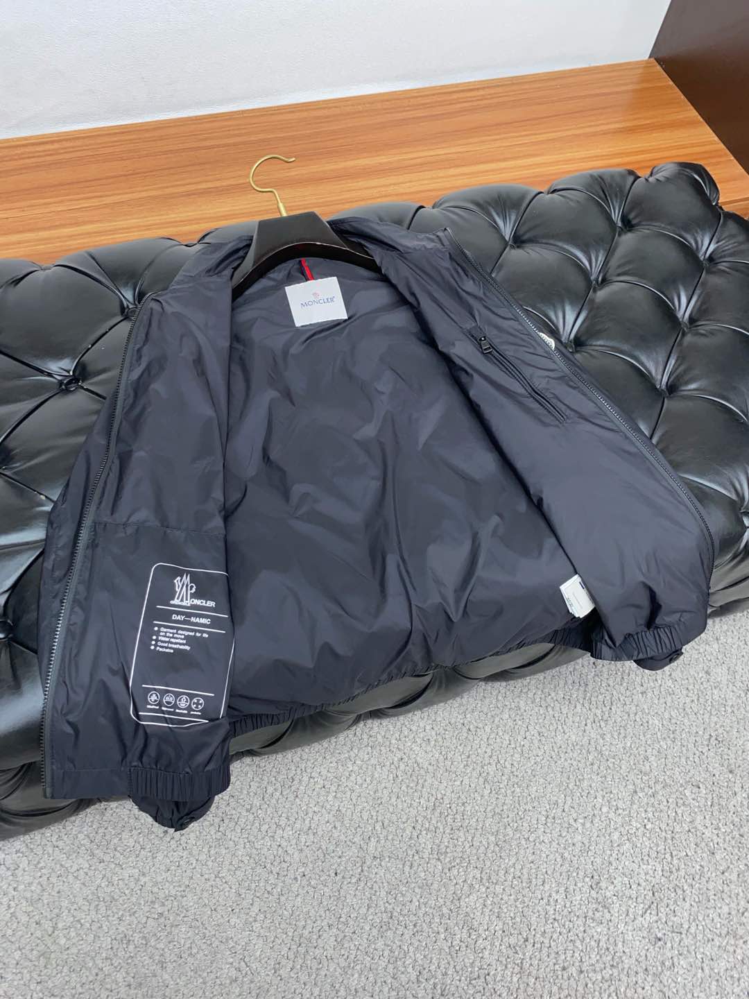  蒙口 25新品立领双面外套 时尚帅气，简约百搭款 定制原版面料 不仅挺括 保持潮流的廓形，又穿着舒适，