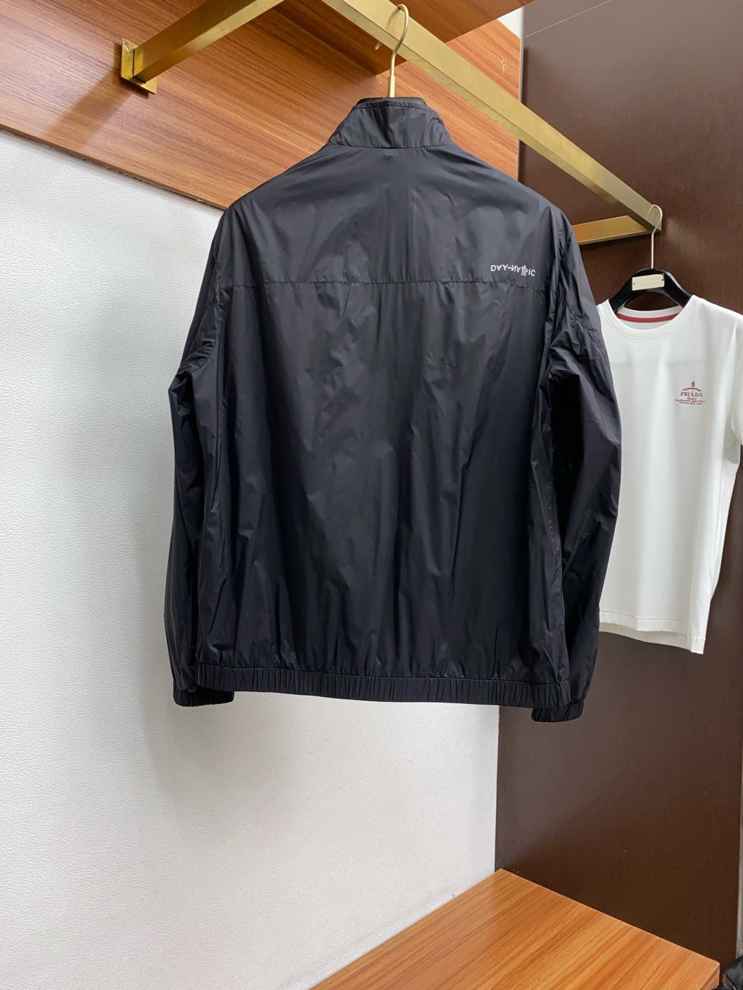  蒙口 25新品立领双面外套 时尚帅气，简约百搭款 定制原版面料 不仅挺括 保持潮流的廓形，又穿着舒适，