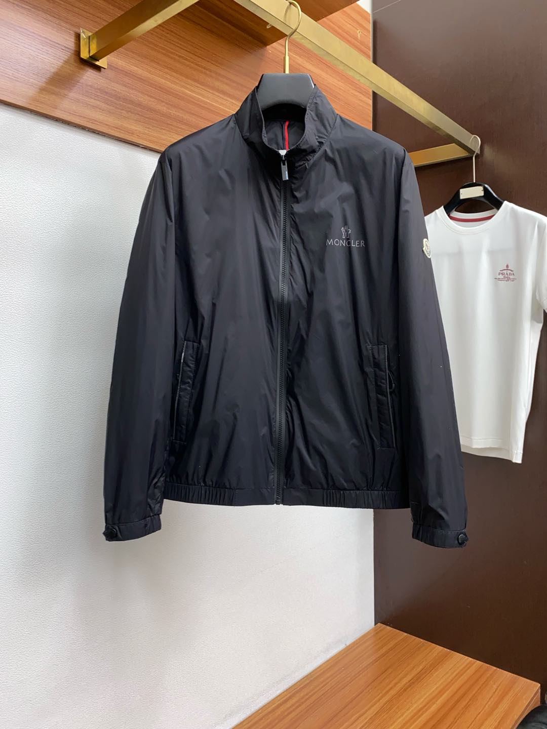  蒙口 25新品立领双面外套 时尚帅气，简约百搭款 定制原版面料 不仅挺括 保持潮流的廓形，又穿着舒适，