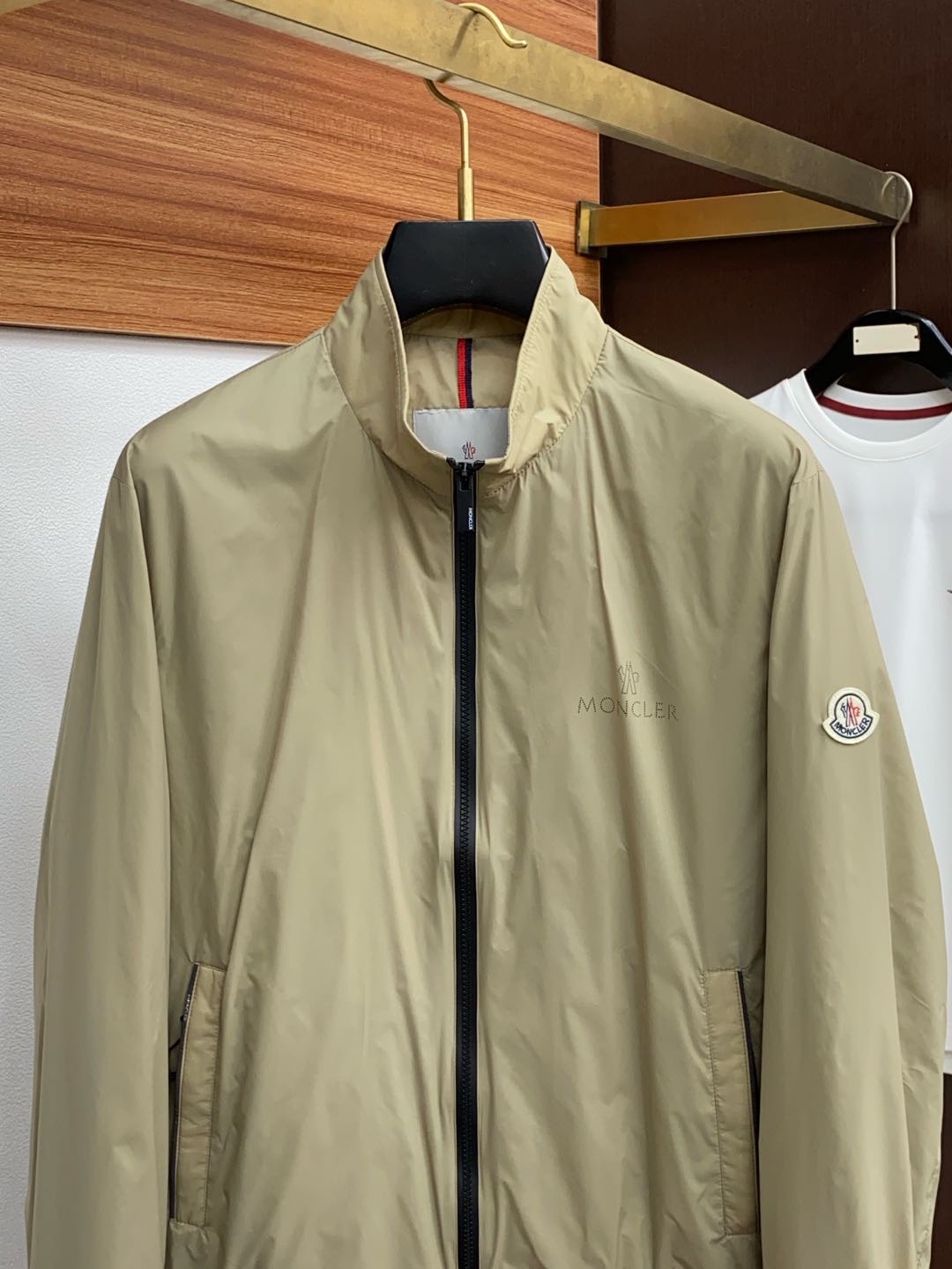  蒙口 25新品立领双面外套 时尚帅气，简约百搭款 定制原版面料 不仅挺括 保持潮流的廓形，又穿着舒适，