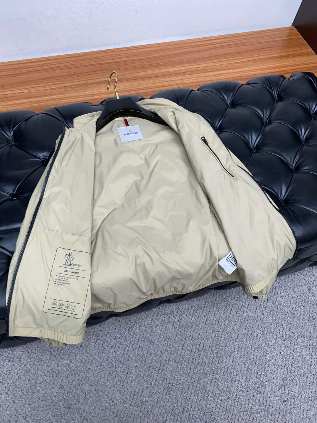  蒙口 25新品立领双面外套 时尚帅气，简约百搭款 定制原版面料 不仅挺括 保持潮流的廓形，又穿着舒适，