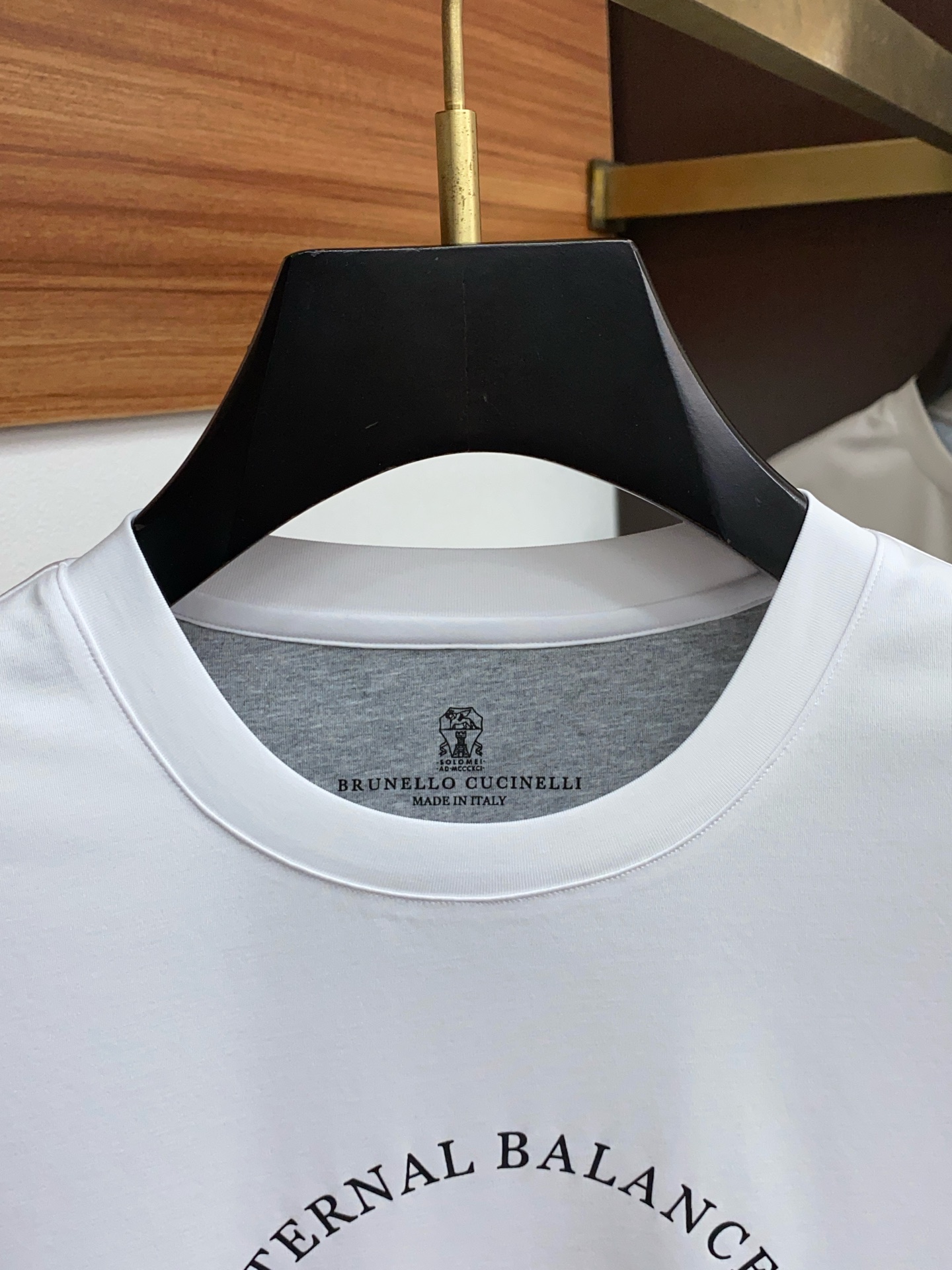  BC 专柜官网同步发售！辅料全部原版定制出品，贸易公司真品订单。高级定制进口面料，以天然植物芘麻面料 