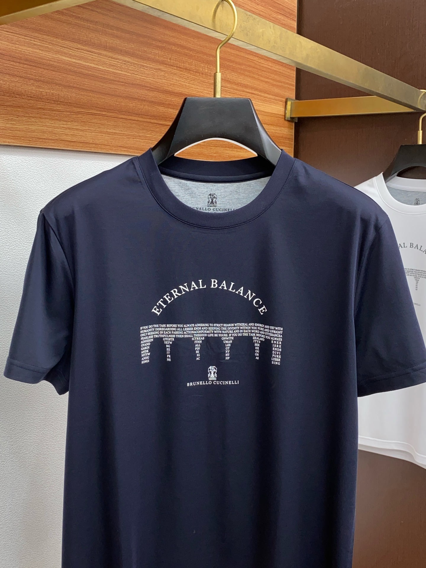  BC 专柜官网同步发售！辅料全部原版定制出品，贸易公司真品订单。高级定制进口面料，以天然植物芘麻面料 
