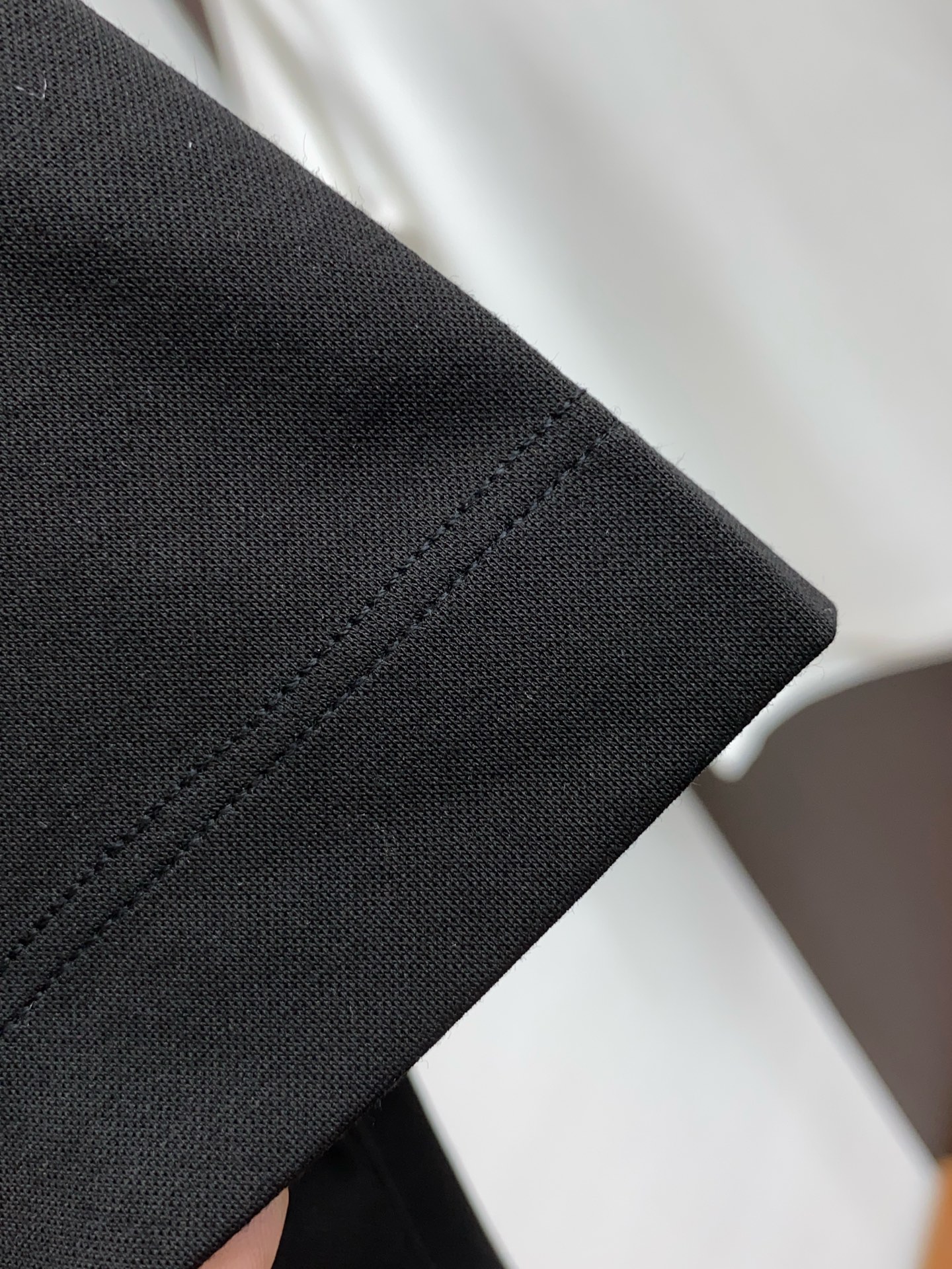  Kiton 专柜官网同步发售！辅料全部原版定制出品，贸易公司真品订单。高级定制进口面料，以天然植物芘麻